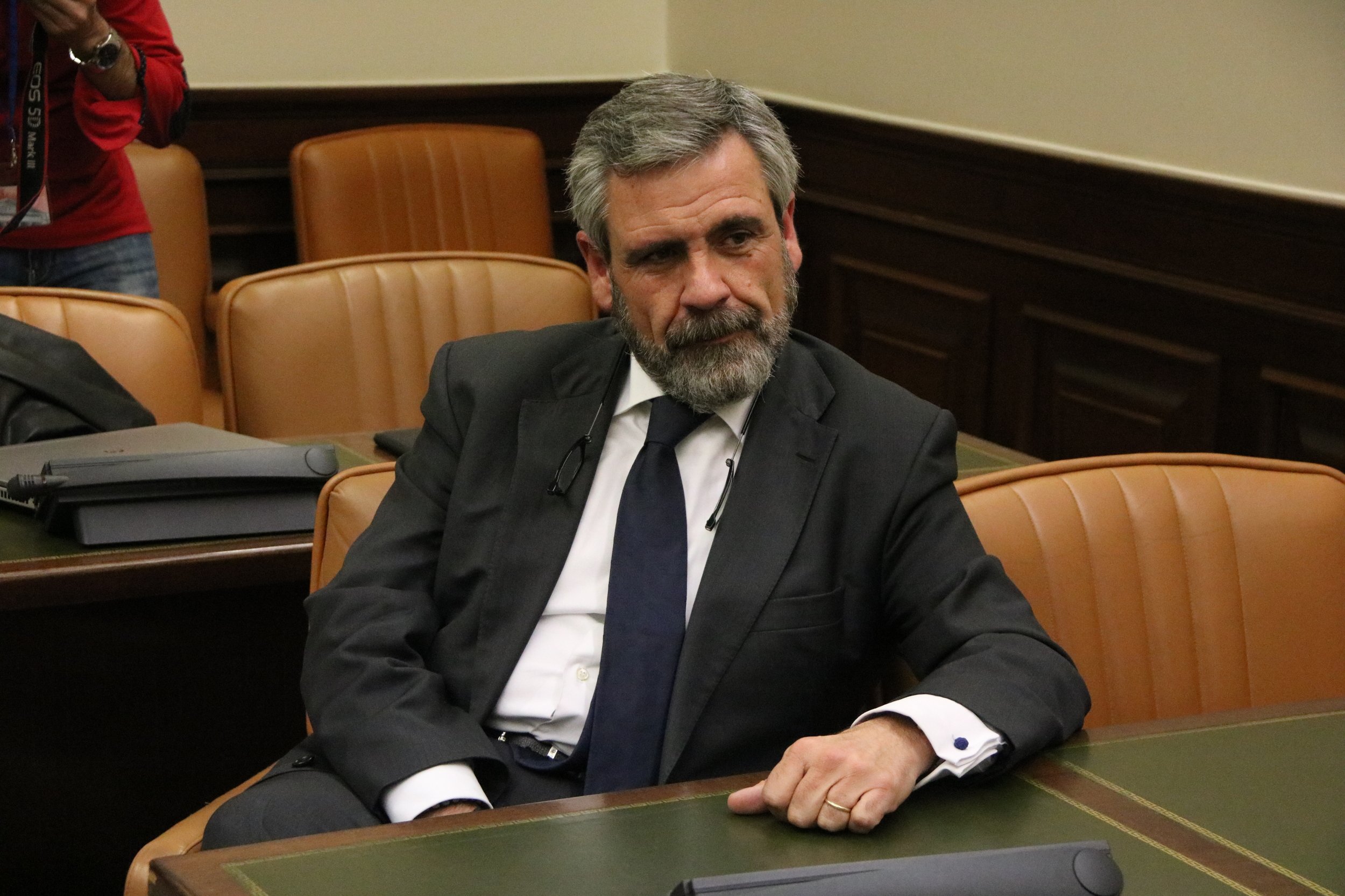 De Alfonso i Gimeno han de comparèixer al Parlament per irregularitats a Antifrau