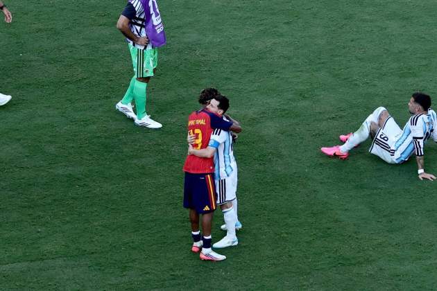 Lamine Yamal Leo Messi selección española España Argentina / Foto: EFE Lamine Yamal Leo Messi selección española España Argentina / Foto: EFE
