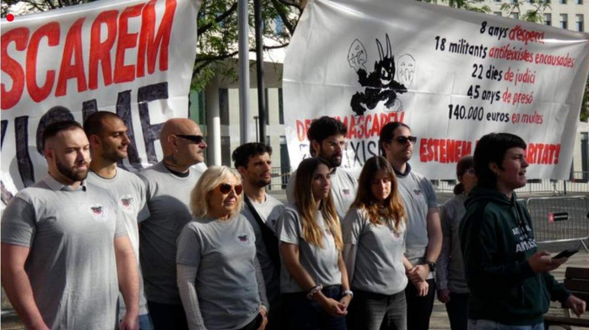 Condemnats vuit independentistes per protestar contra Societat Civil Catalana a la UB