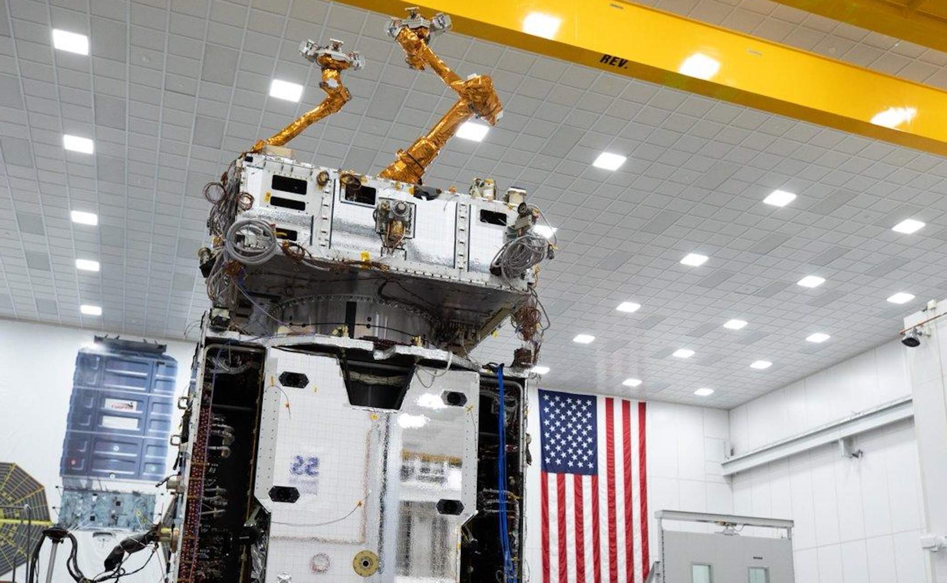 SpaceX ha llançat un dron de reparacions amb braços robòtics de 3 metres