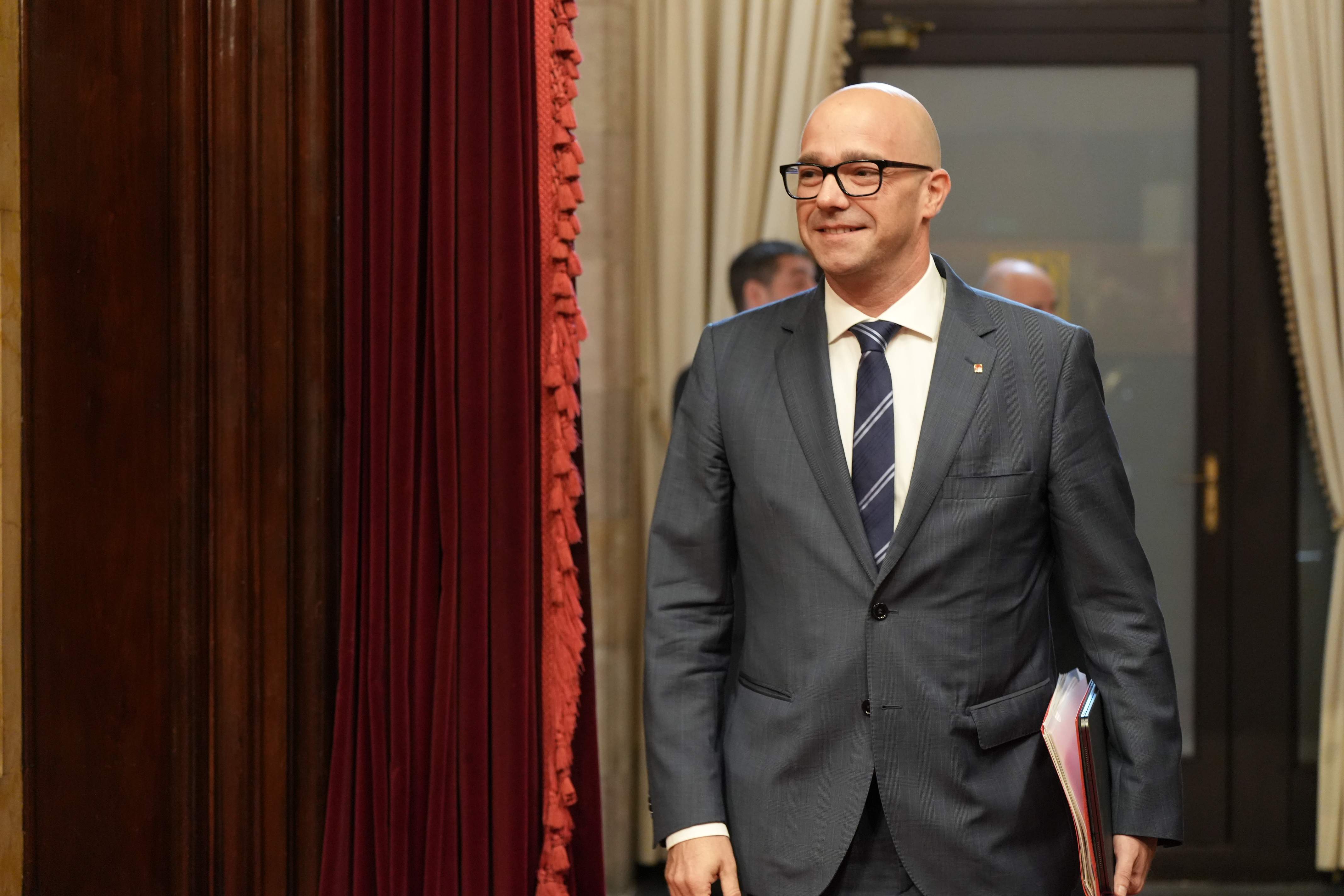 El Parlament aprova dividit i entre retrets les conclusions de la comissió d'investigació de la DGAIA