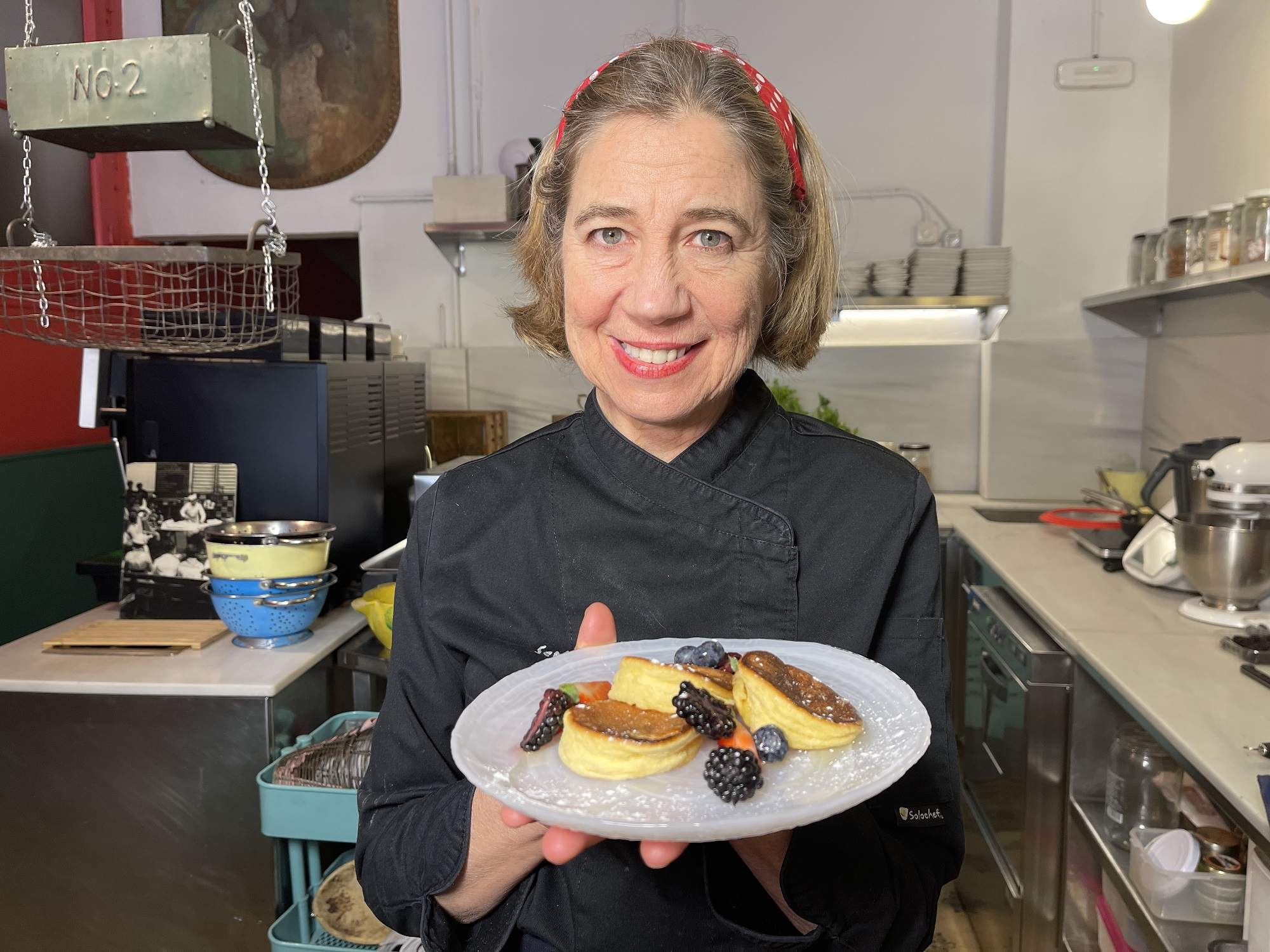 Cómo preparar estos exquisitos y esponjosos pancakes japoneses: el paso a paso de Ada Parellada