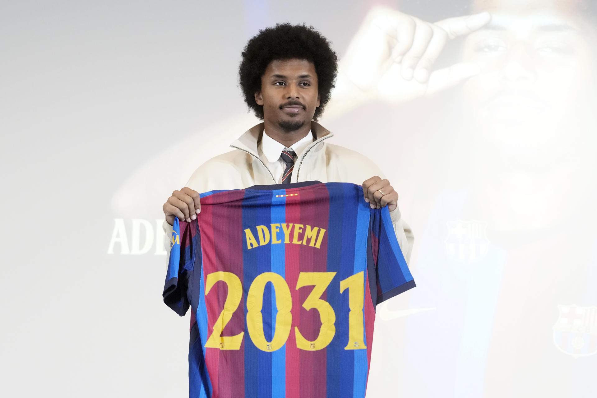Adeyemi s'enamora de Catalunya en el seu primer dia al Barça: "És especial respecte a la resta d'Espanya"