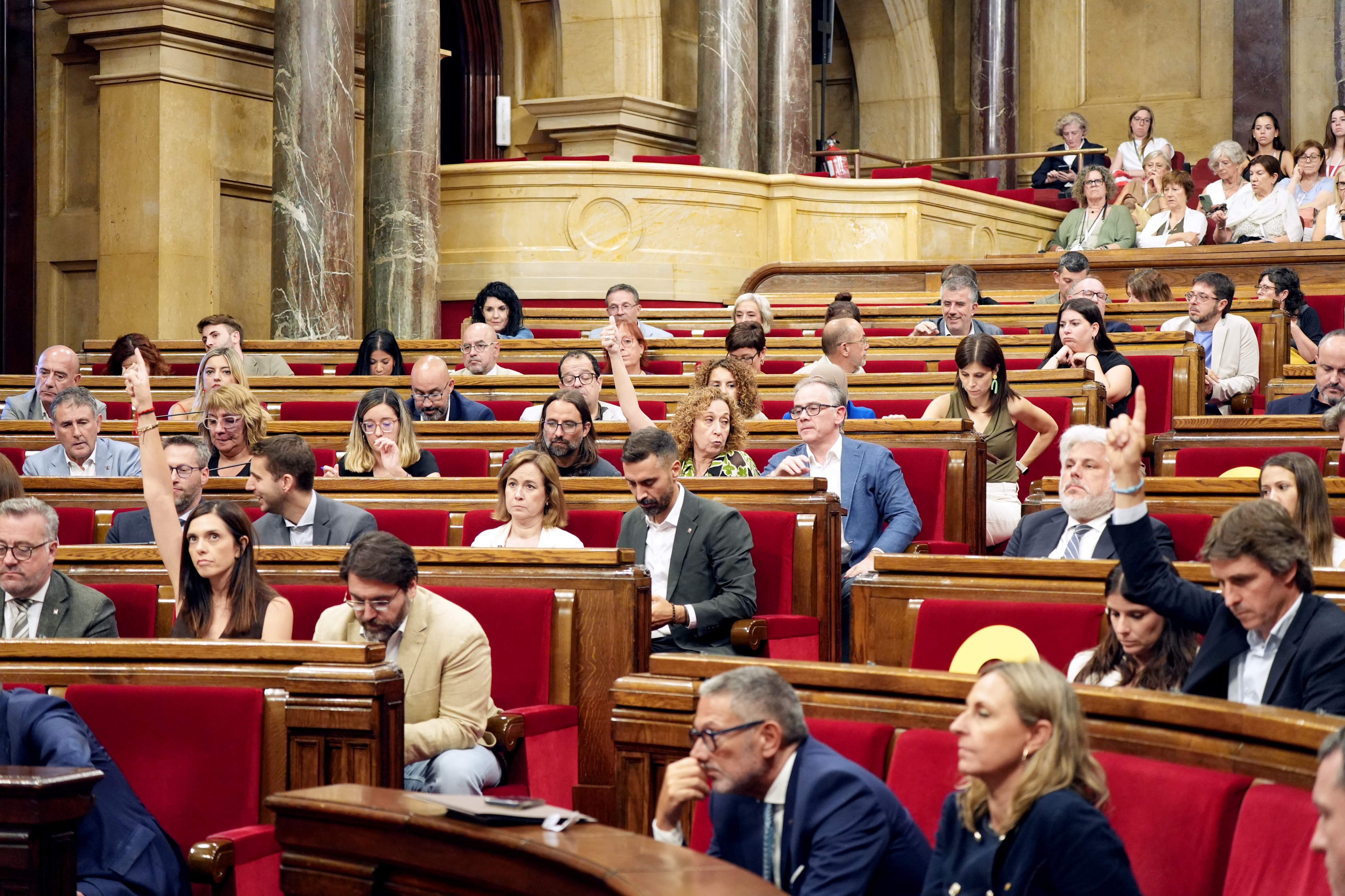 El Parlament avala una "vinyeta" per a les autopistes i rebutja tornar als peatges tradicionals