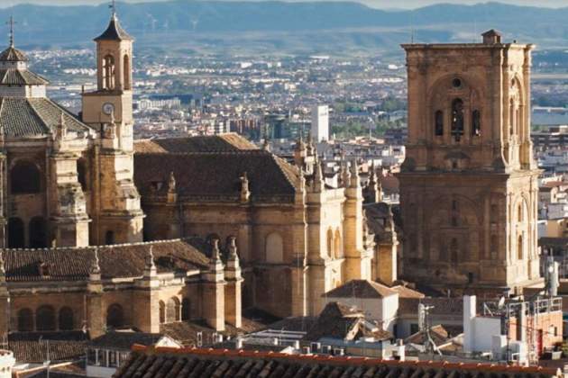 2. Granada. Catedral i centre de la ciutat. Font Oficina Municipal de Turisme de Granada 2. Granada. Catedral i centre de la ciutat. Font Oficina Municipal de Turisme de Granada
