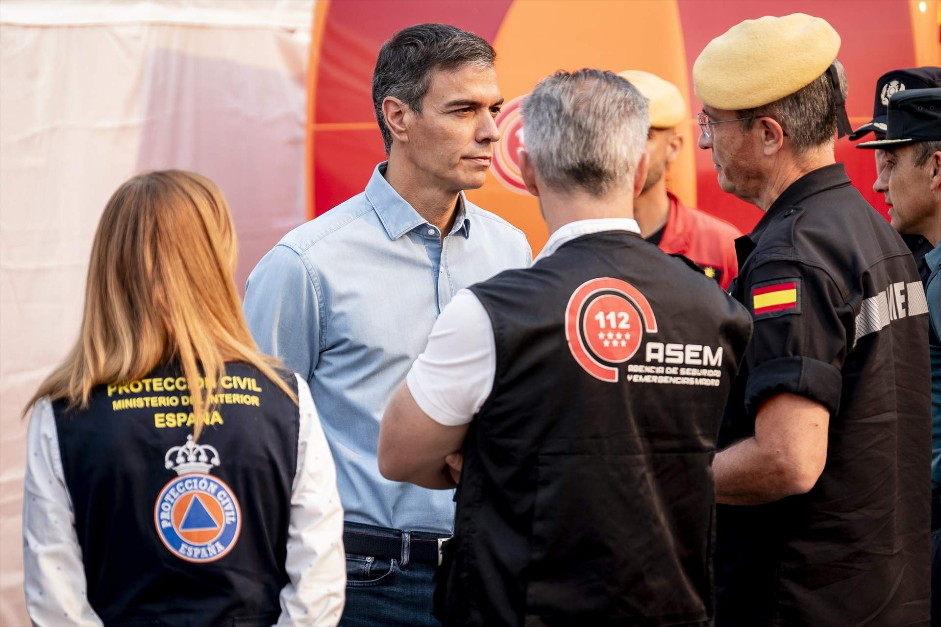 Sánchez avisa de la situació "complexa" dels focs a Madrid i Àvila, que l'UME tractarà com un de sol