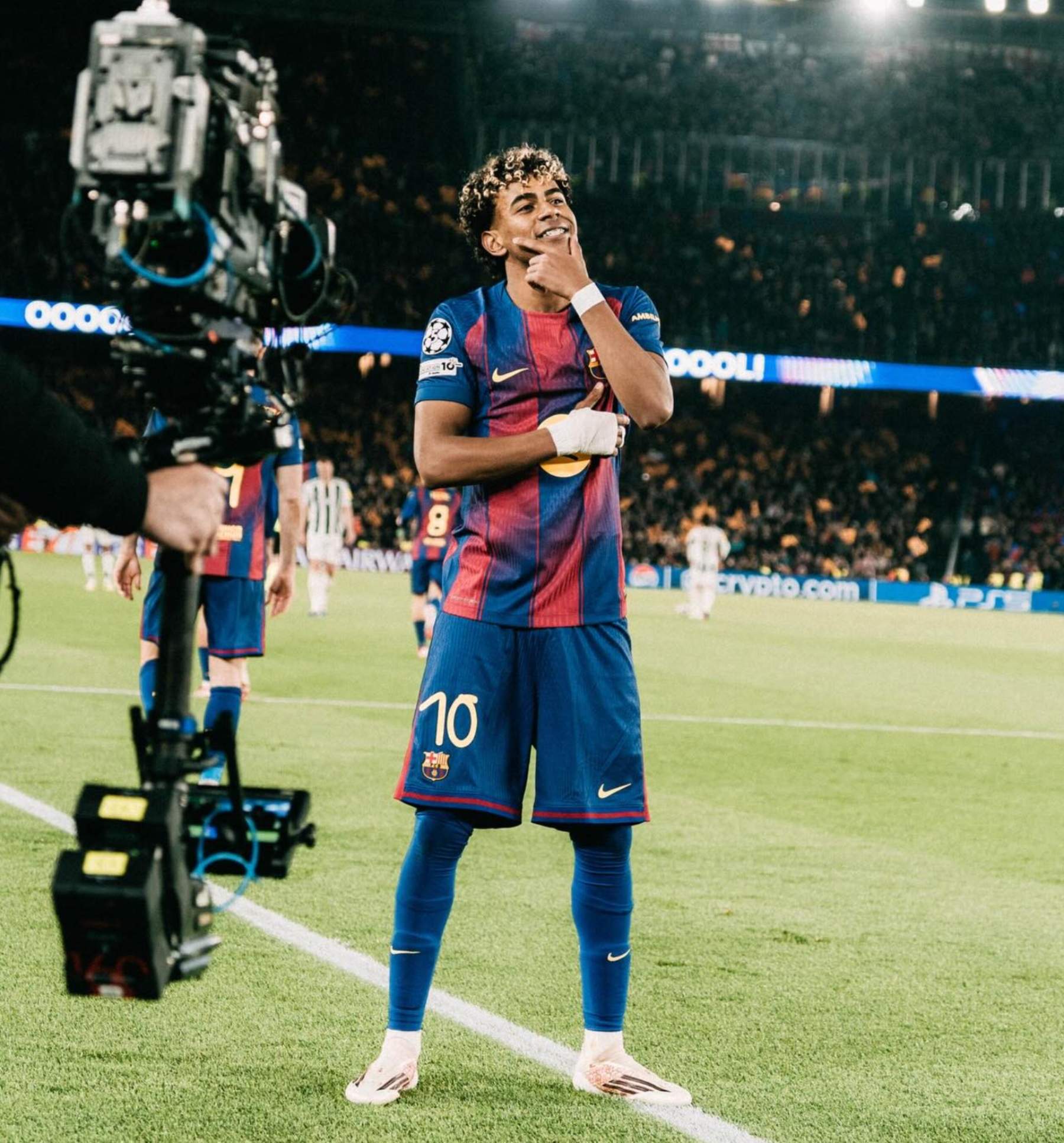 Fins i tot Lamine Yamal està impactat pel seu nivell, Flick el porta a Anglaterra per ser la joia del Barça