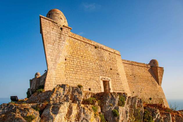 Imatge d'una fortificació de Santa Caterina 