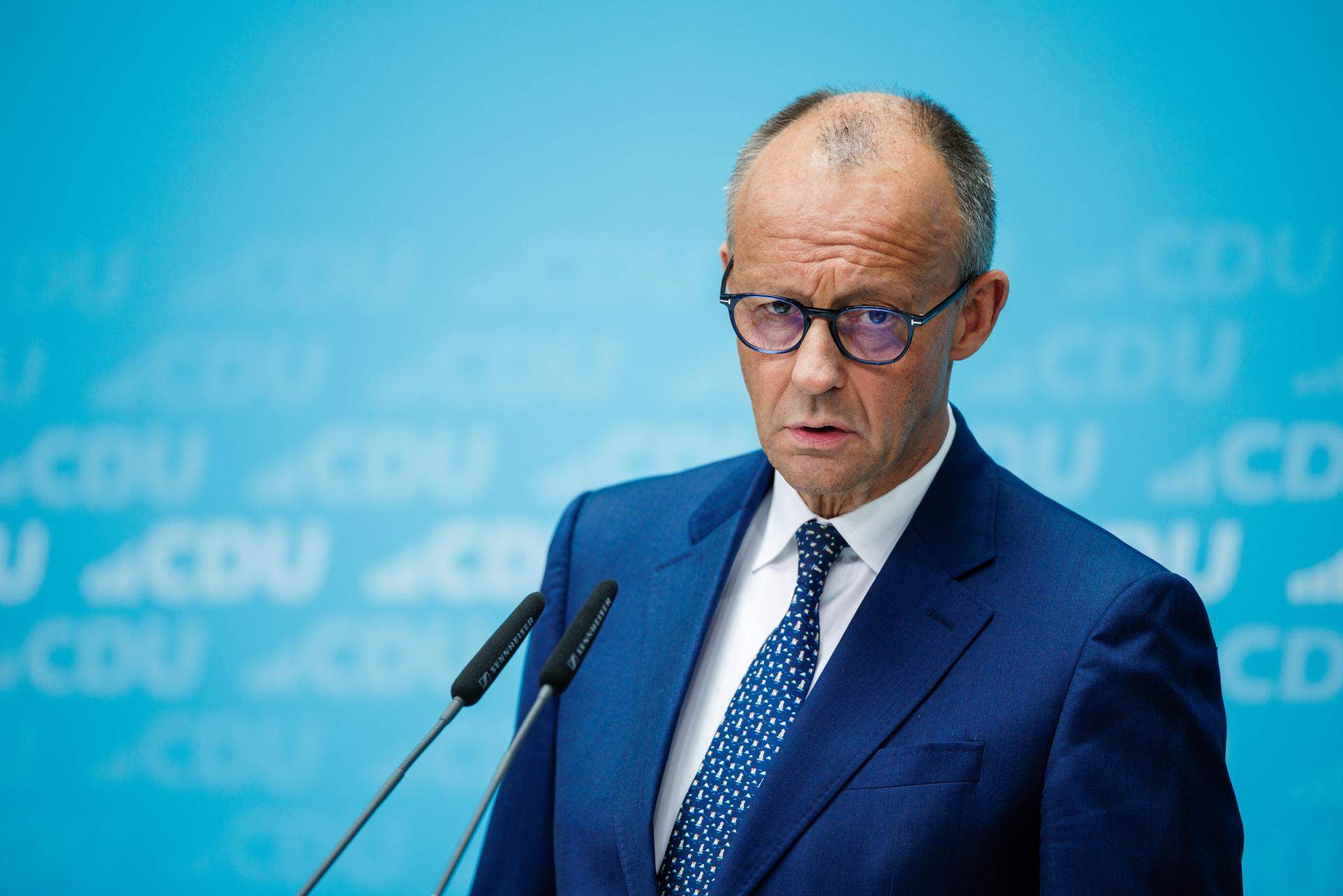 Merz, a favor de "limitar la llibertat" de "possibles delinqüents" després de l'atac a Berlín