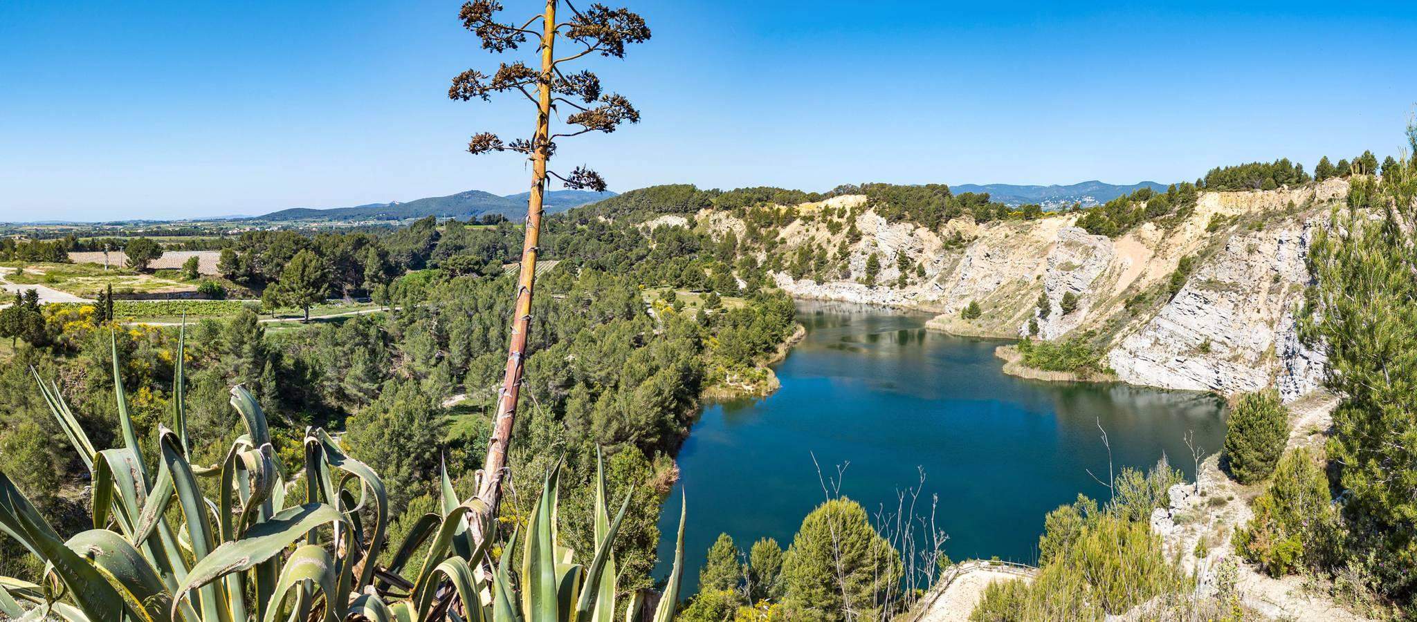 La ruta poco conocida en el Penedès perfecta para hacer en familia: un recorrido entre estanques y naturaleza