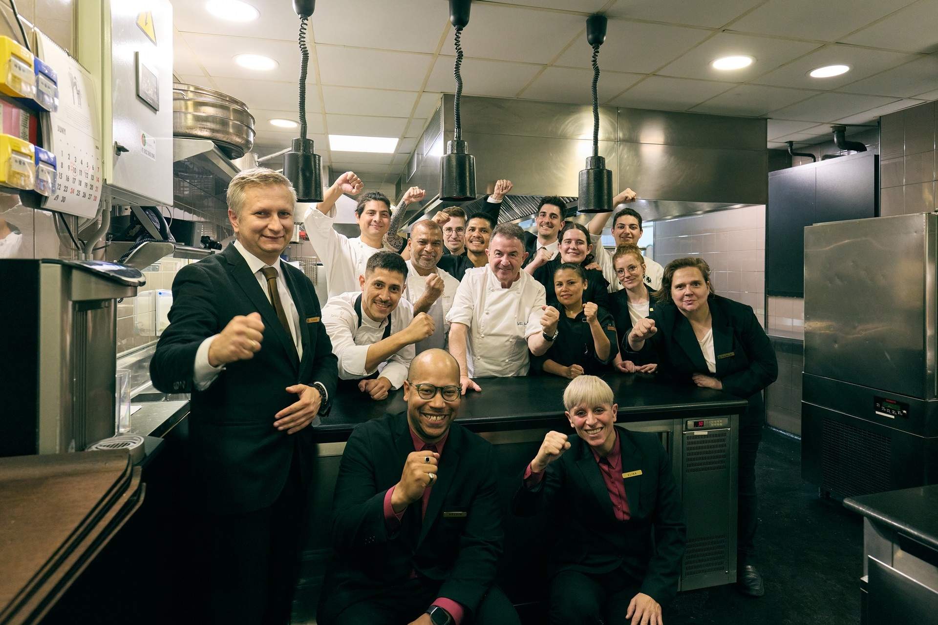 El restaurant de Barcelona liderat per un xef llegendari que enlluerna el Raval amb una cuina de somni