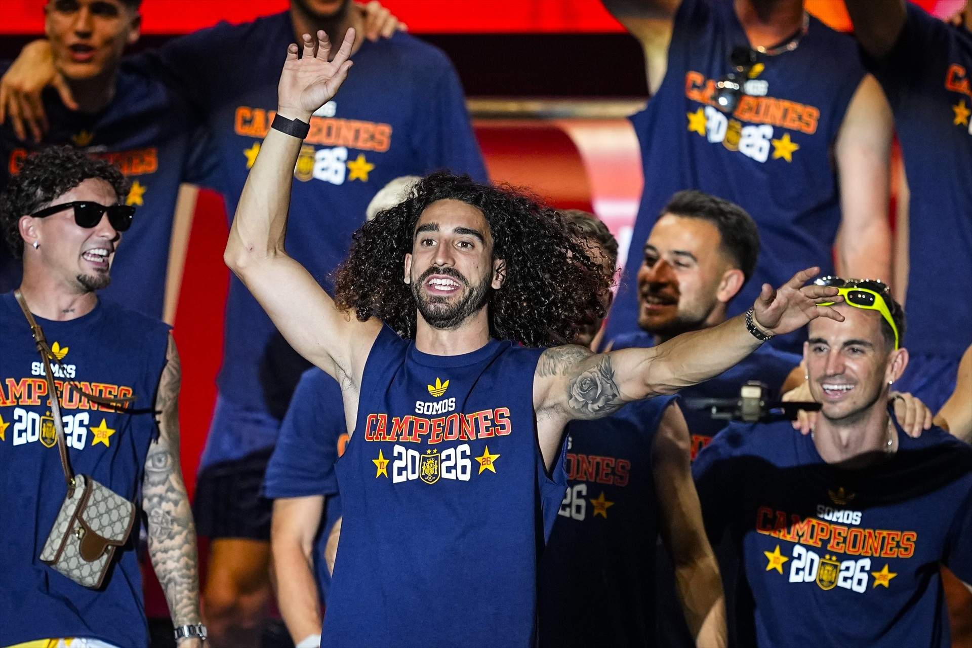 Marc Cucurella compleix la promesa del Mundial i es tatua la cara de Luis de la Fuente
