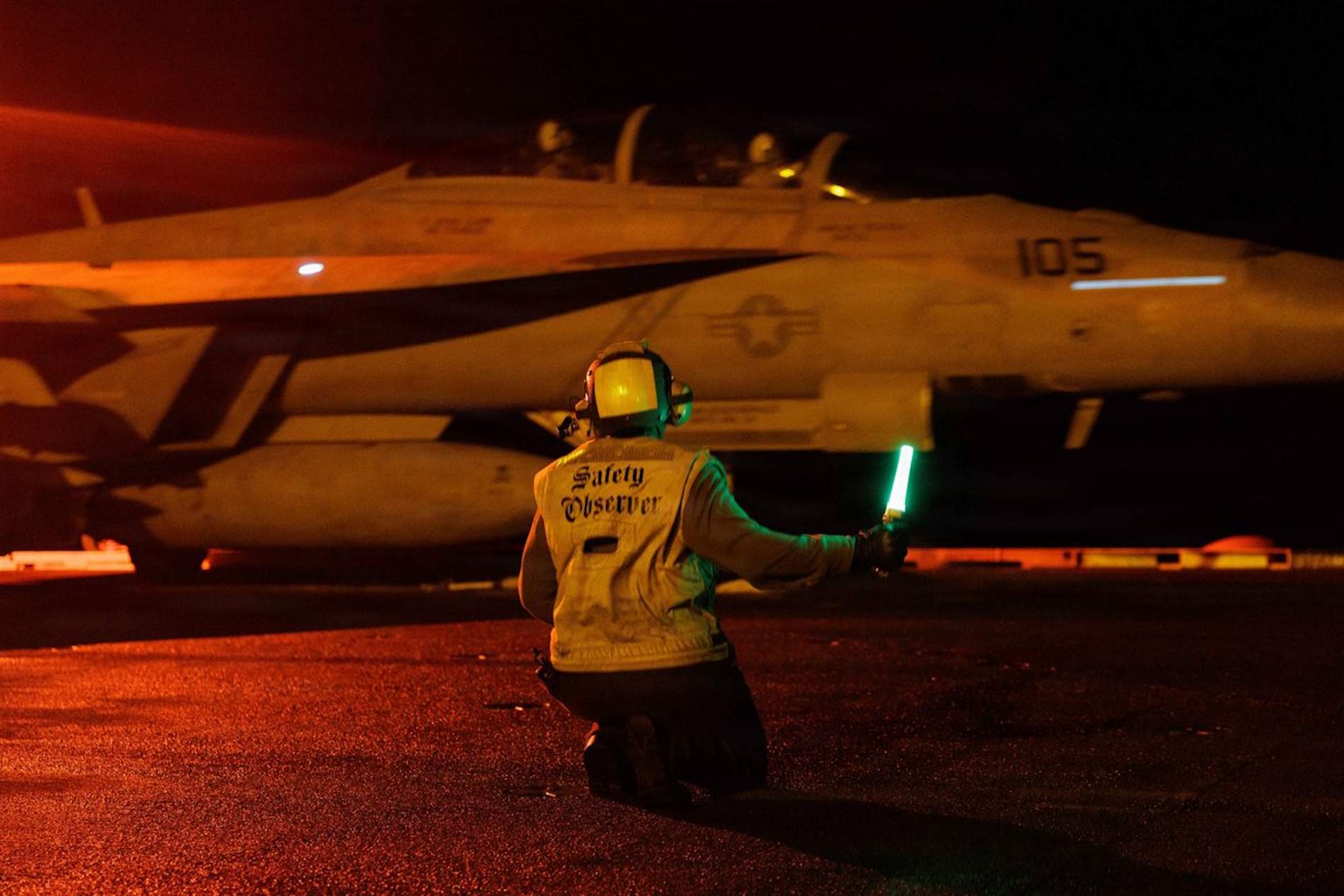 Els EUA responen als míssils iranians amb una nova onada d'atacs mentre la guerra arriba fins a Egipte