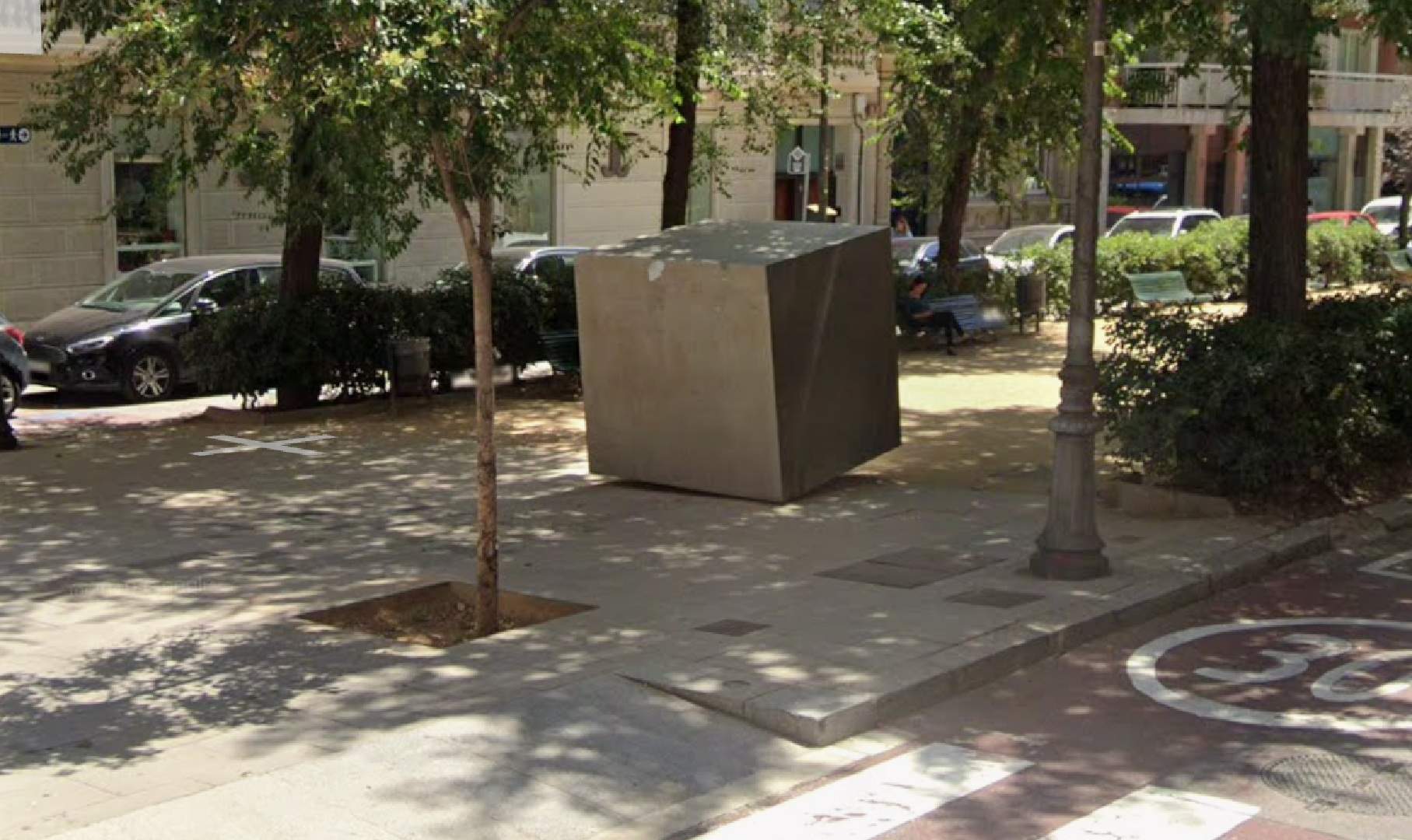 Una carpa de Vox a tocar del monument a Carrasco i Formiguera?
