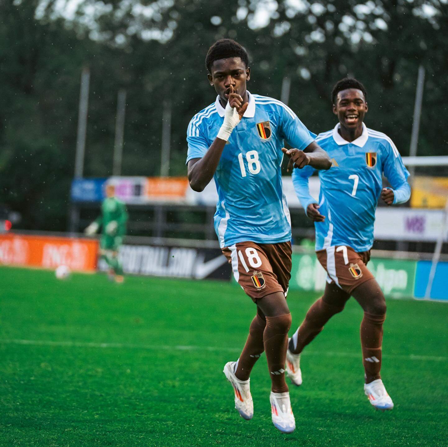 Oficial: el Barça fitxa Jesse Bisiwu, una de les grans perles del futbol belga