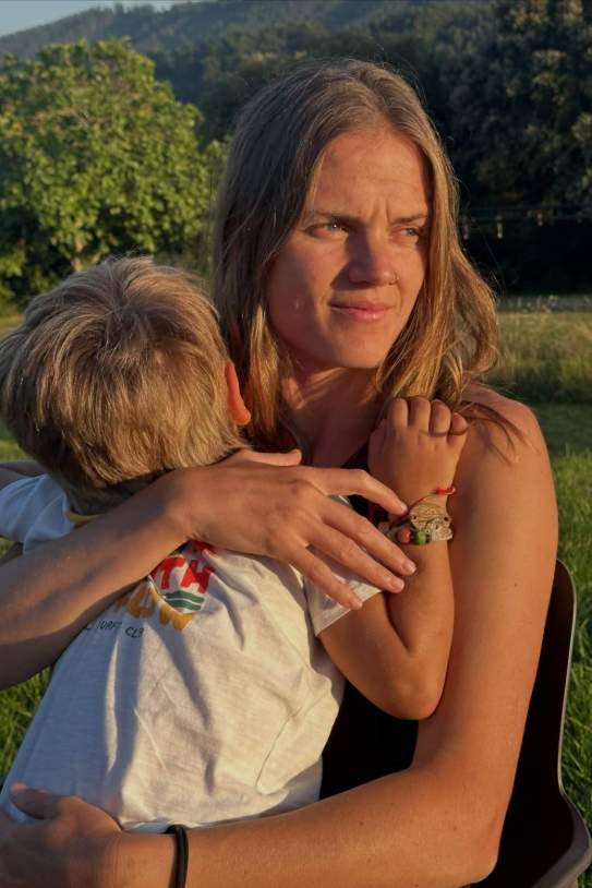 Irene Paredes amb el seu fill Mateo de vacances / Instagram