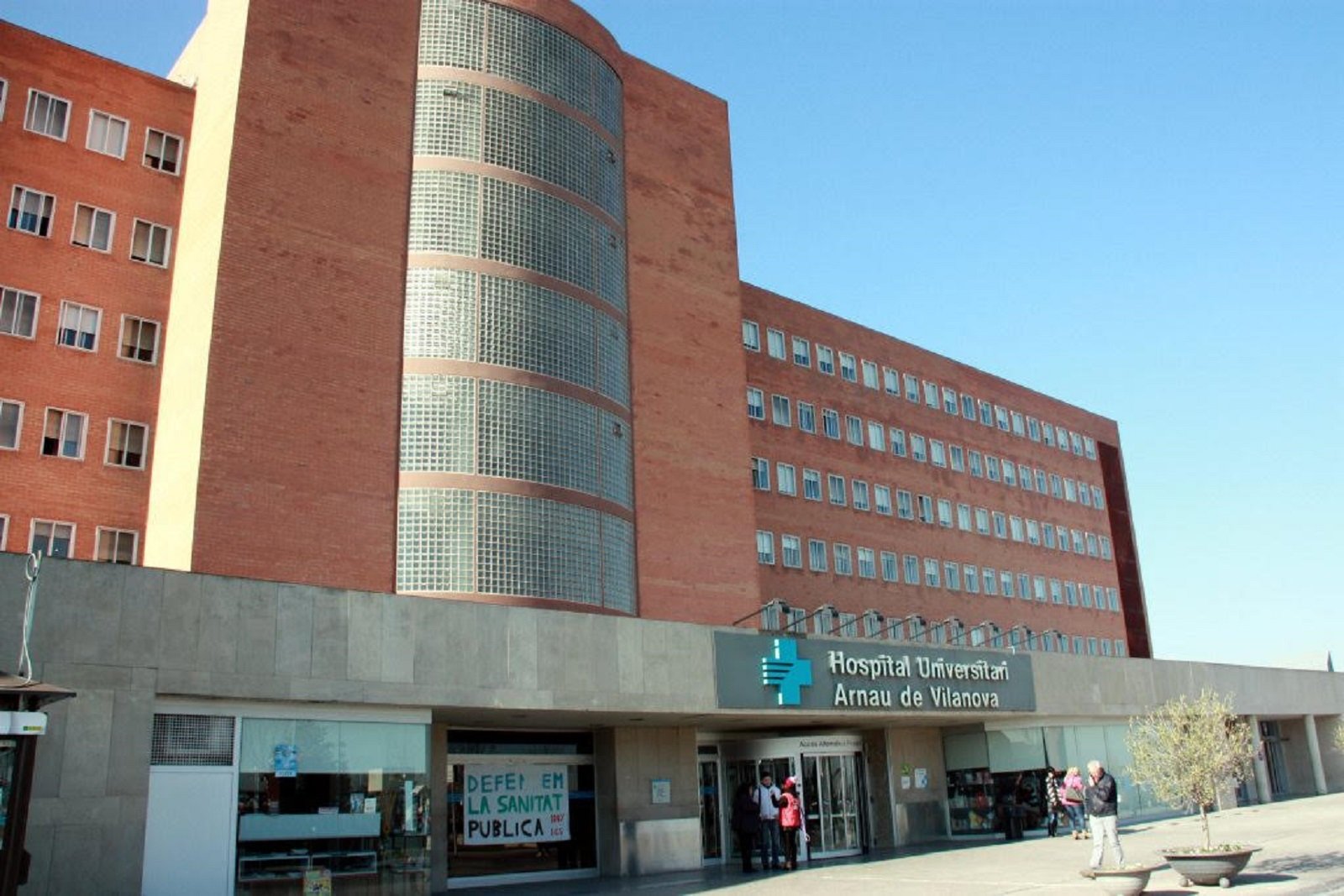 El hospital de Lleida compra equipos sanitarios con una donación de Tatxo Benet