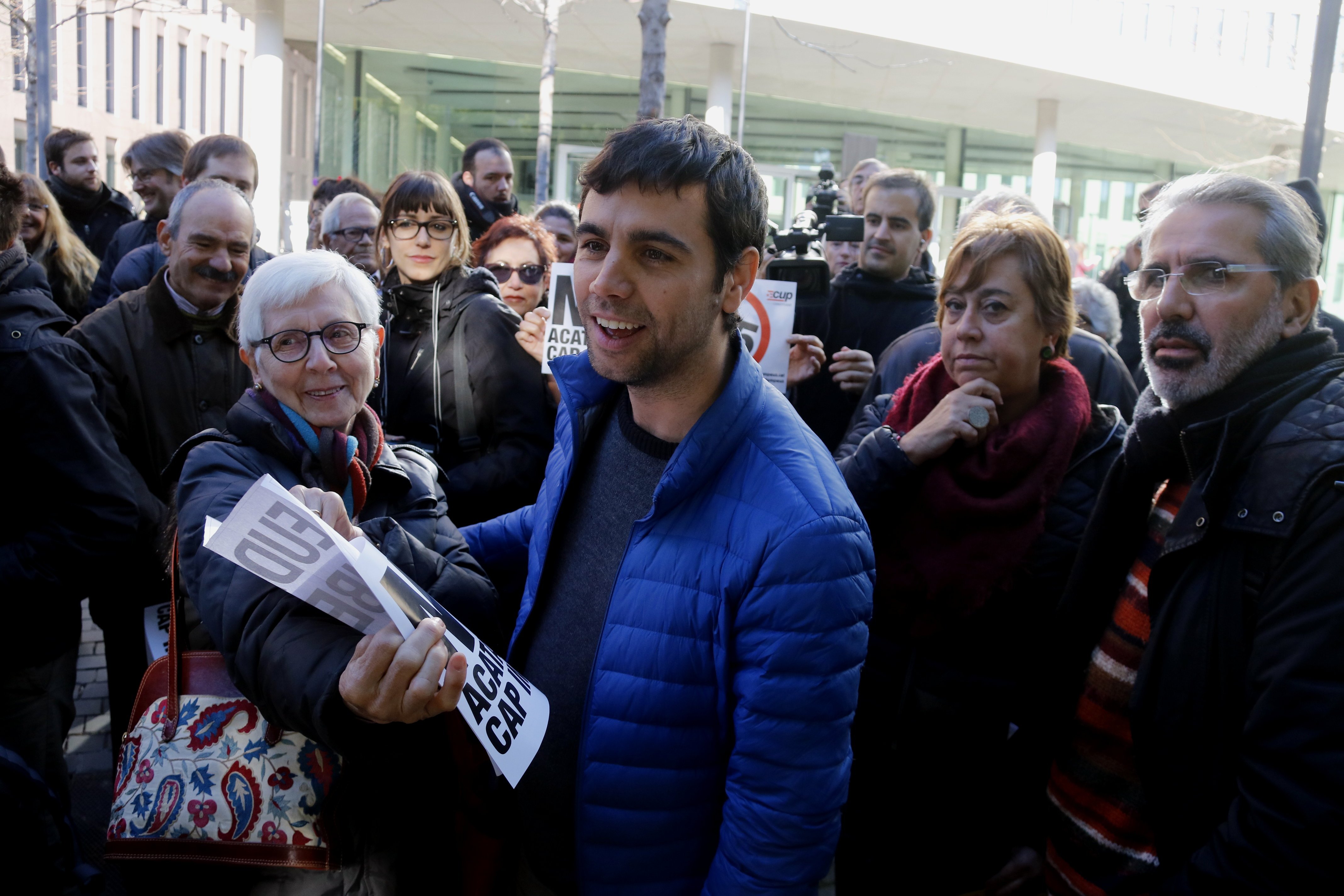 Un alcalde de la CUP ve "valiente" la idea de Puigdemont y pide debatirla