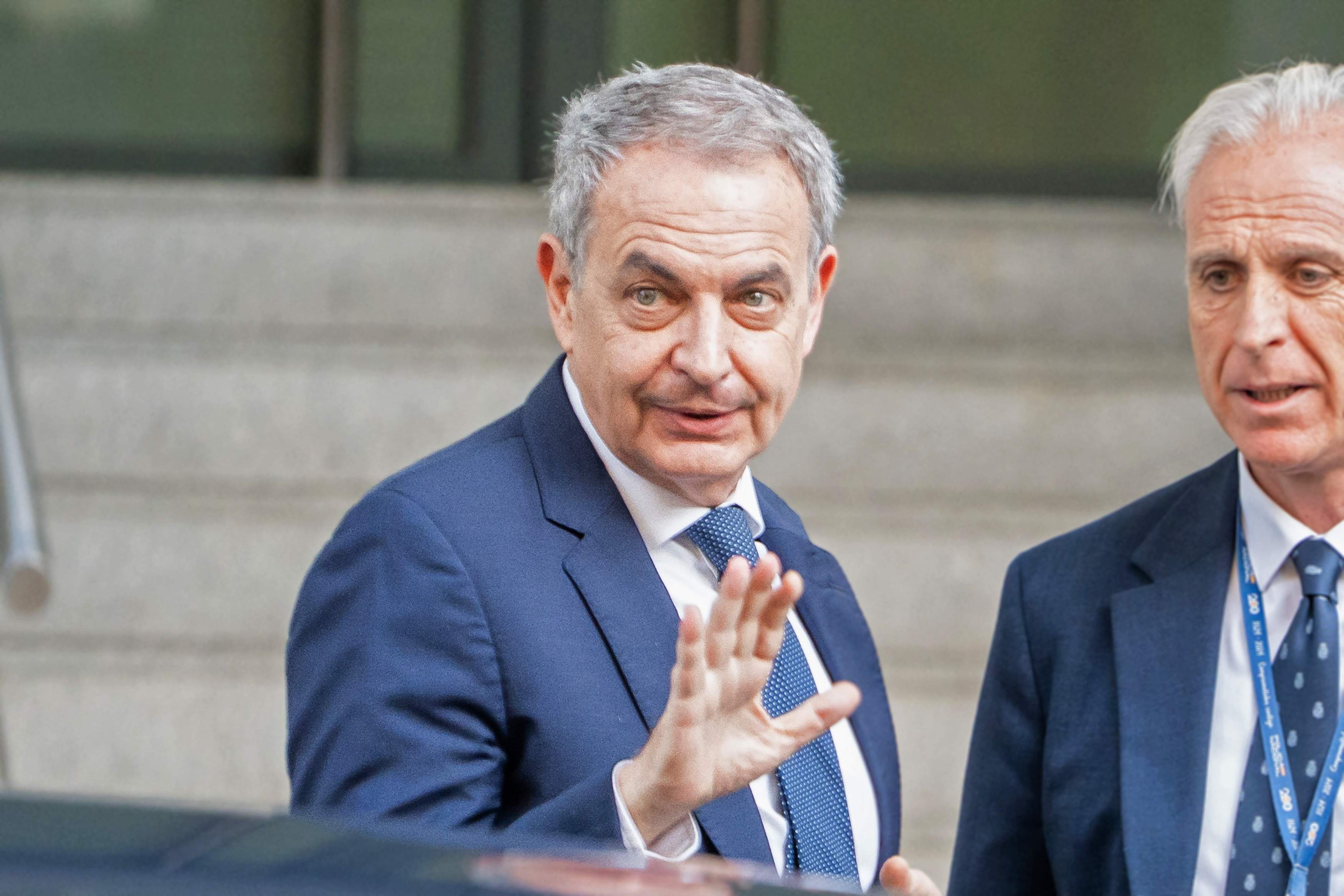 Zapatero planta cara a la UDEF i demana al jutge que limiti l’accés als seus comptes