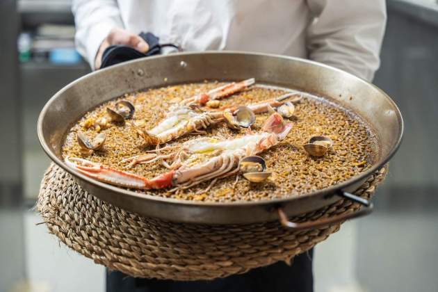 L’arròs d’escamarlà i cloïsses del Sa Jambina. / Foto: Jordi Domènech L’arròs d’escamarlà i cloïsses del Sa Jambina. / Foto: Jordi Domènech