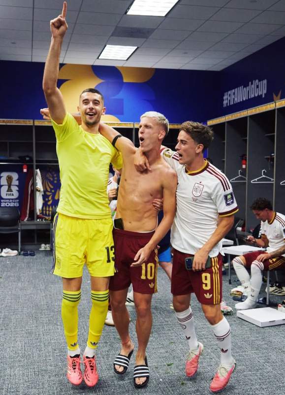 Joan Garcia, Dani Olmo i Gavi IG Joan Garcia, Dani Olmo i Gavi IG