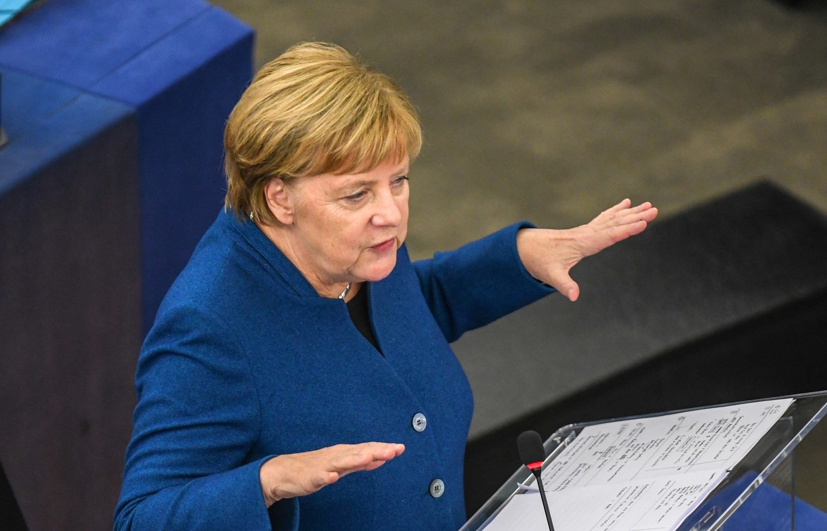 Centenares de políticos hackeados en Alemania, incluida Angela Merkel