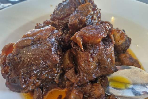 Cua de bou del restaurant Blanc i Negre 2. / Foto: Esmorzarsdeforquilla.cat