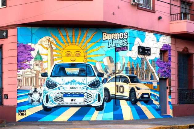 Mural del Smart #2 en Buenos Aires Mural del Smart #2 en Buenos Aires