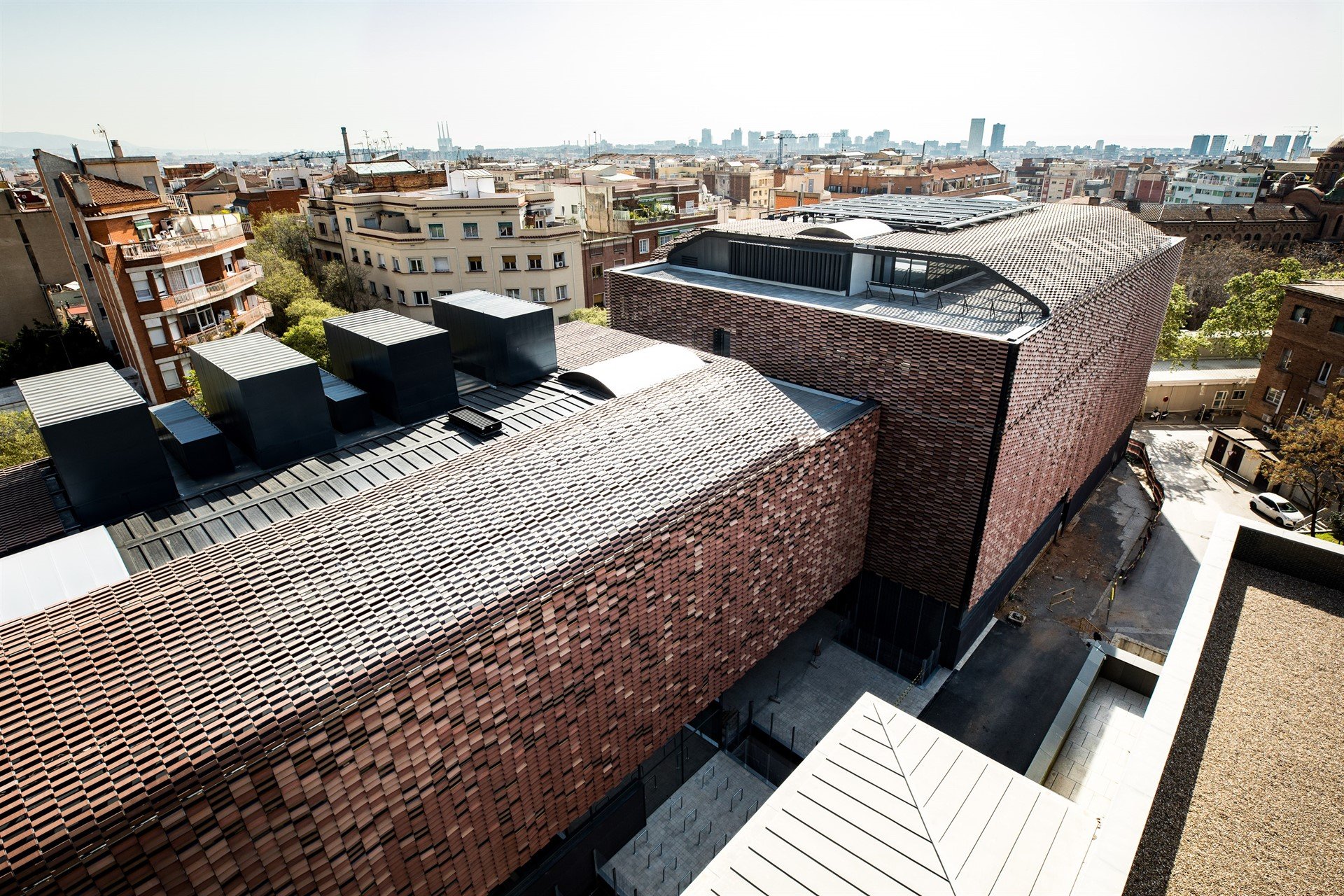 L'Hospital de Sant Pau aplega en un edifici a tots els investigadors