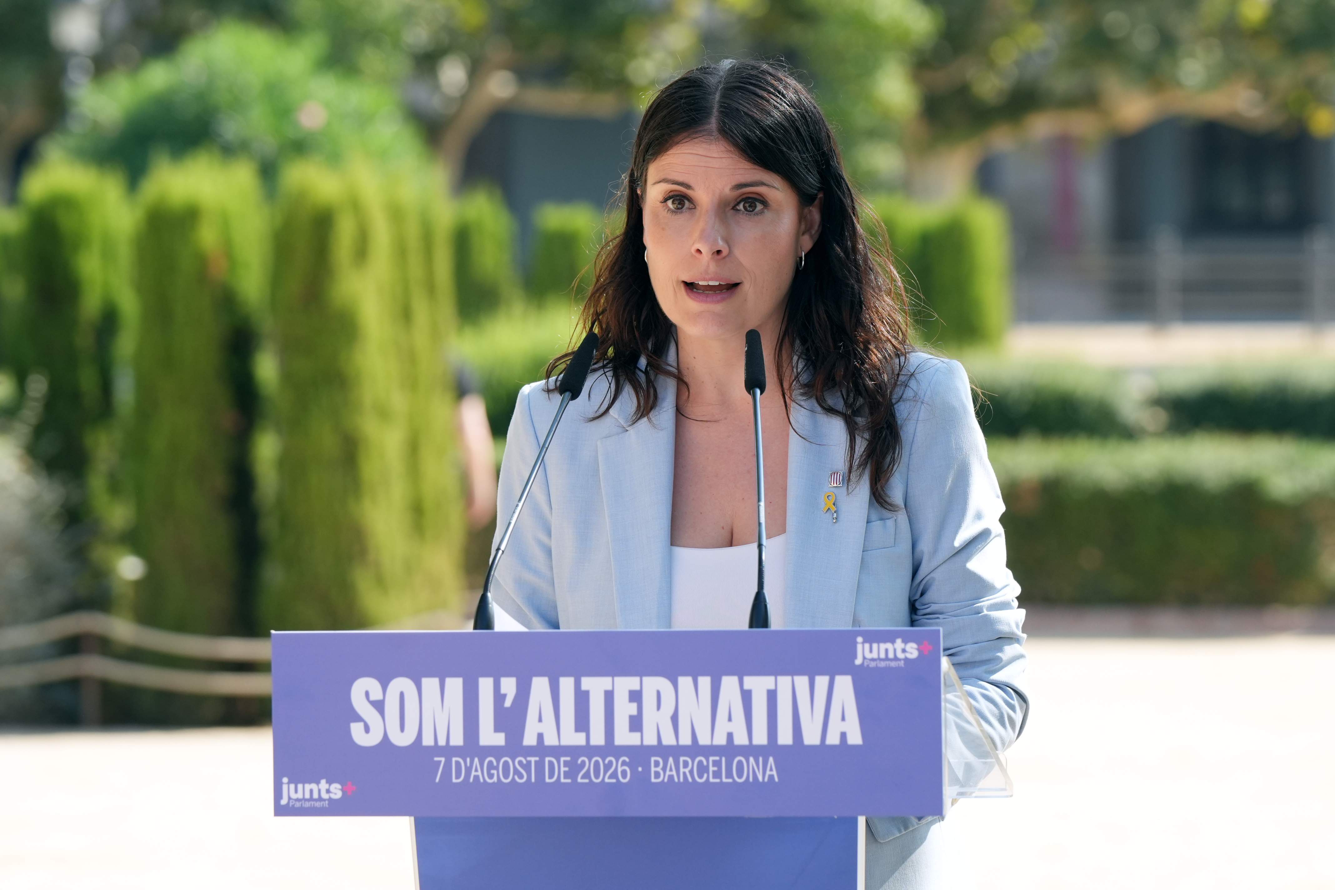 Junts acusa Illa d'"ensorrar" Catalunya en dos anys per "submissió" al PSOE i s'erigeix en "l'alternativa"