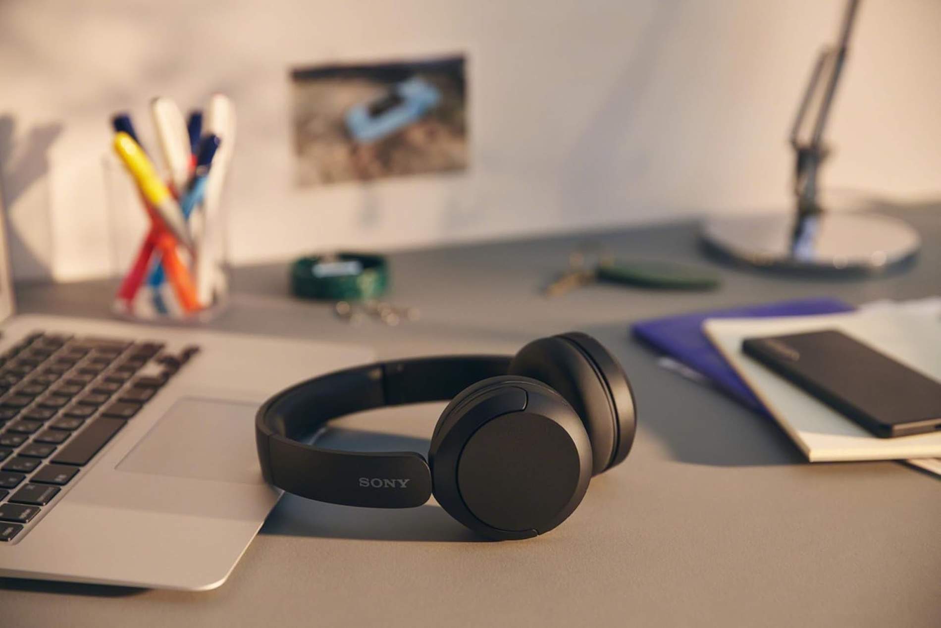 Los famosos cascos Sony WH-CH520 tienen un descuento muy bestia en Amazon