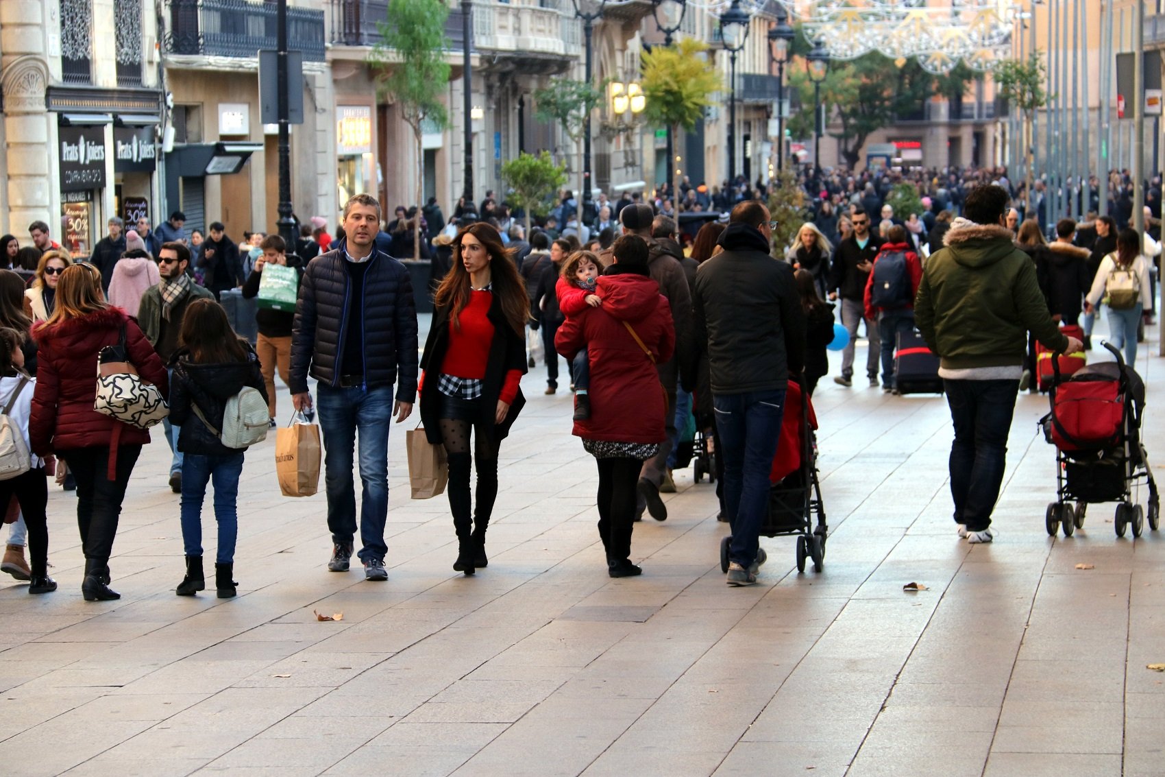 Los comercios catalanes podrán abrir este domingo