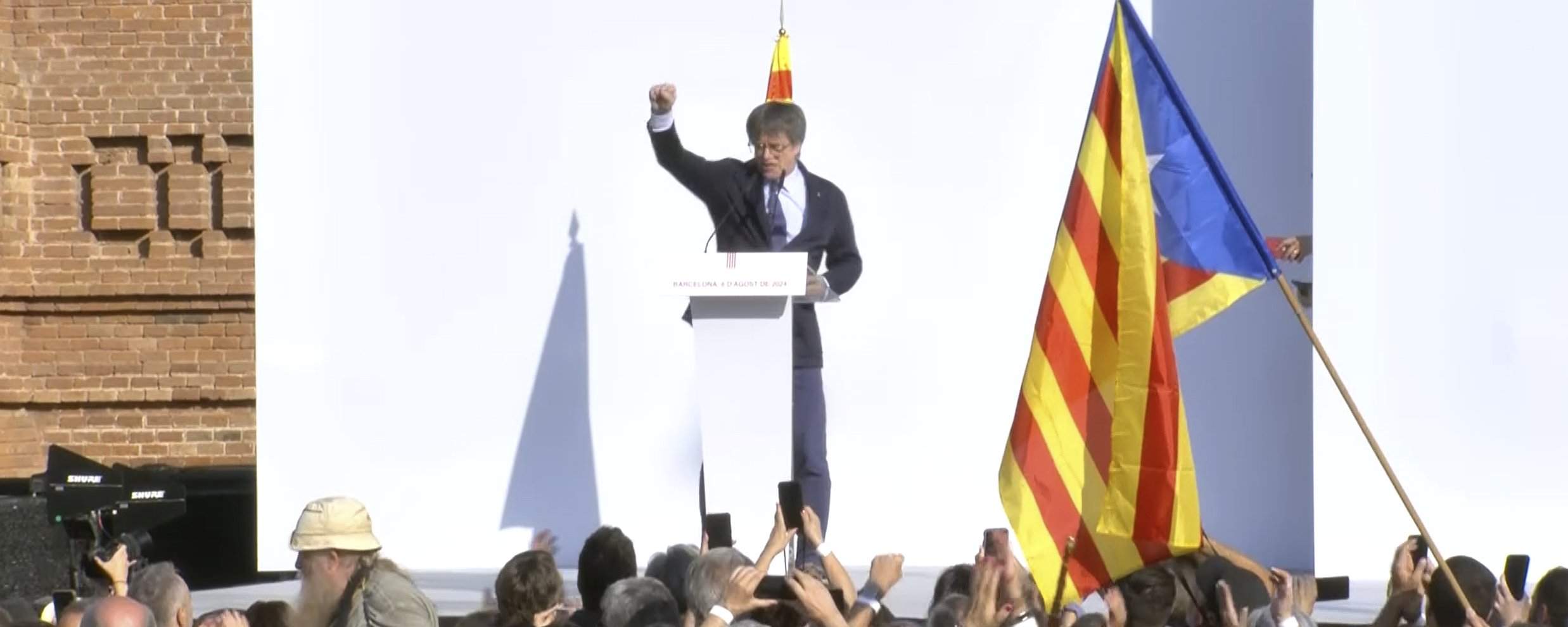 Puigdemont recorda el retorn fugaç a Barcelona dos anys després: "Encara hi som, i sempre hi serem"