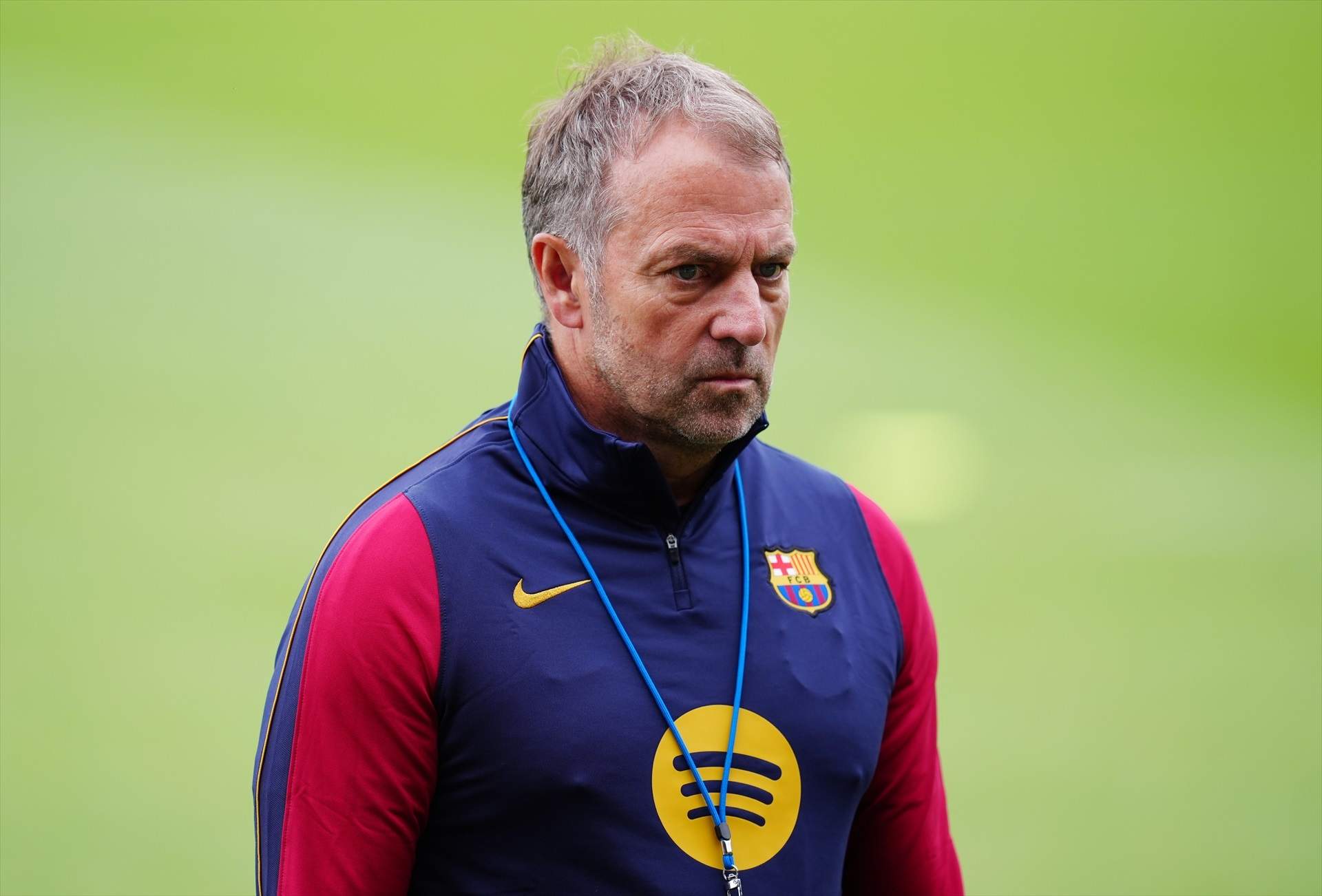 Hansi Flick toma las riendas del Barça y descarta a dos futbolistas antes del triangular