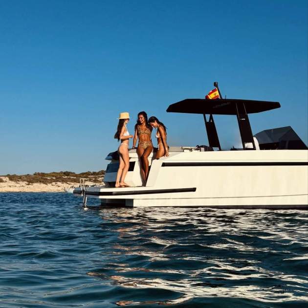 Maria Guardiola amb Rosa Crespo i Mariona Autran / Instagram