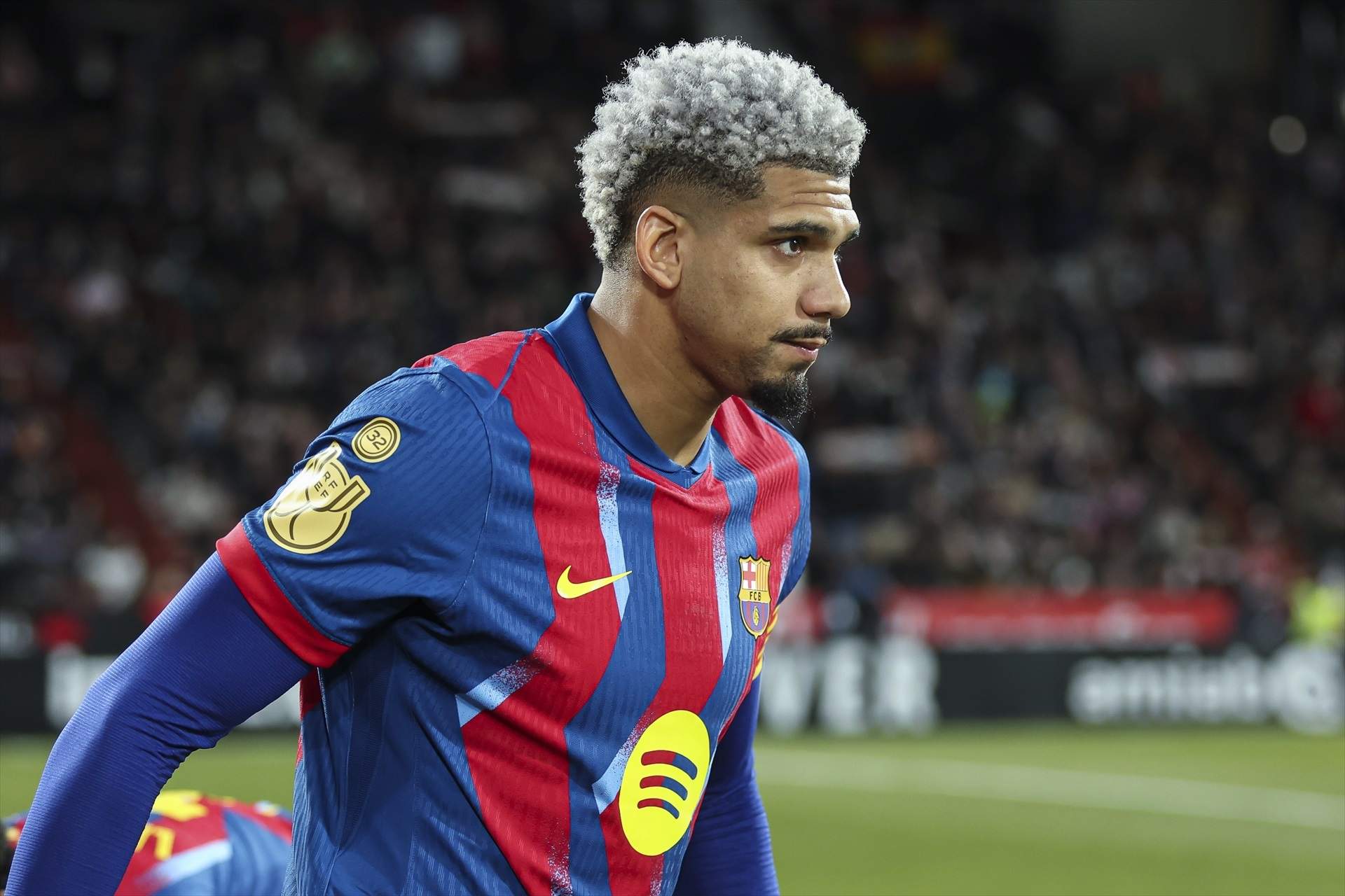 Ronald Araujo, cedido al Liverpool: una salida exprés para resolver la economía del Barça