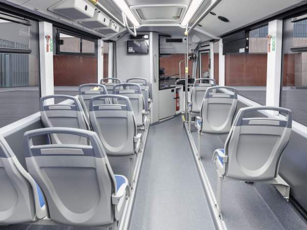 Interior del e-Moby City fabricat per Indcar.