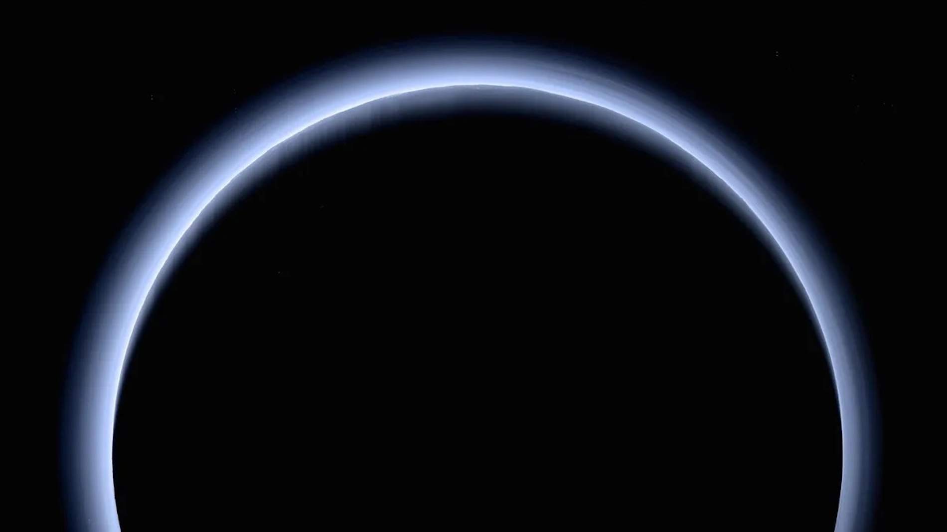 La atmósfera de Plutón está colapsando mientras el planeta enano se aleja hacia el gélido vacío espacial