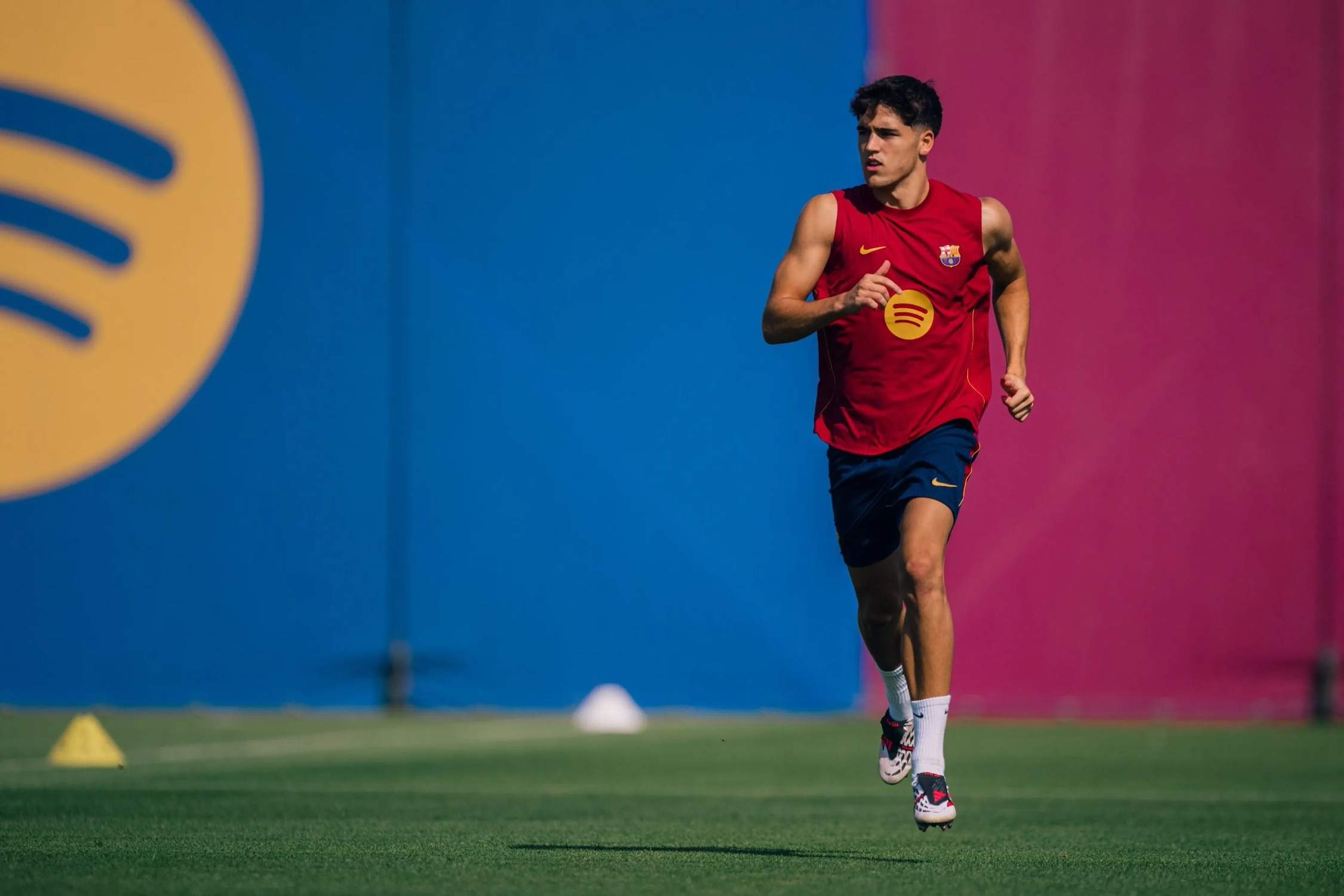 Pau Cubarsí entrenamiento Barça / Foto: FC Barcelona