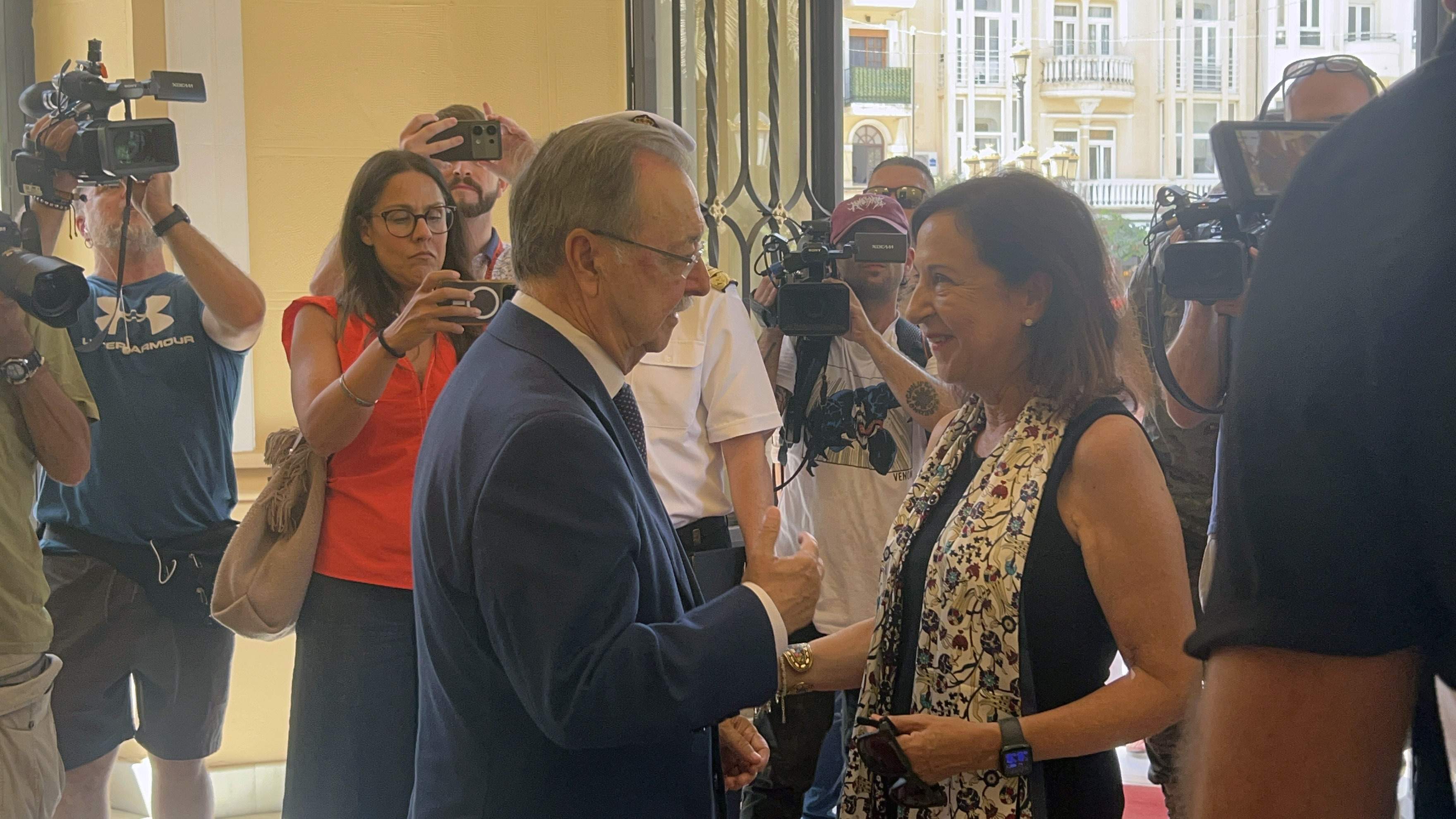 EuropaPress 7710928 ministra defensa margarita robles mantiene encuentro presidente ciudad