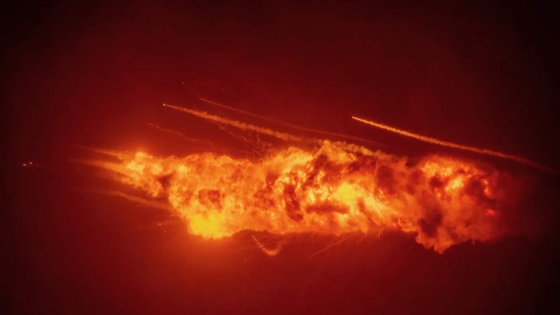 El coet xinès Llarga Marxa 7A explota en una impressionant bola de foc als 85 segons de ser llançat