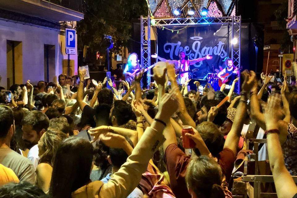 Festes de Sants 2026: dates, programa, carrers guarnits, concerts i activitats