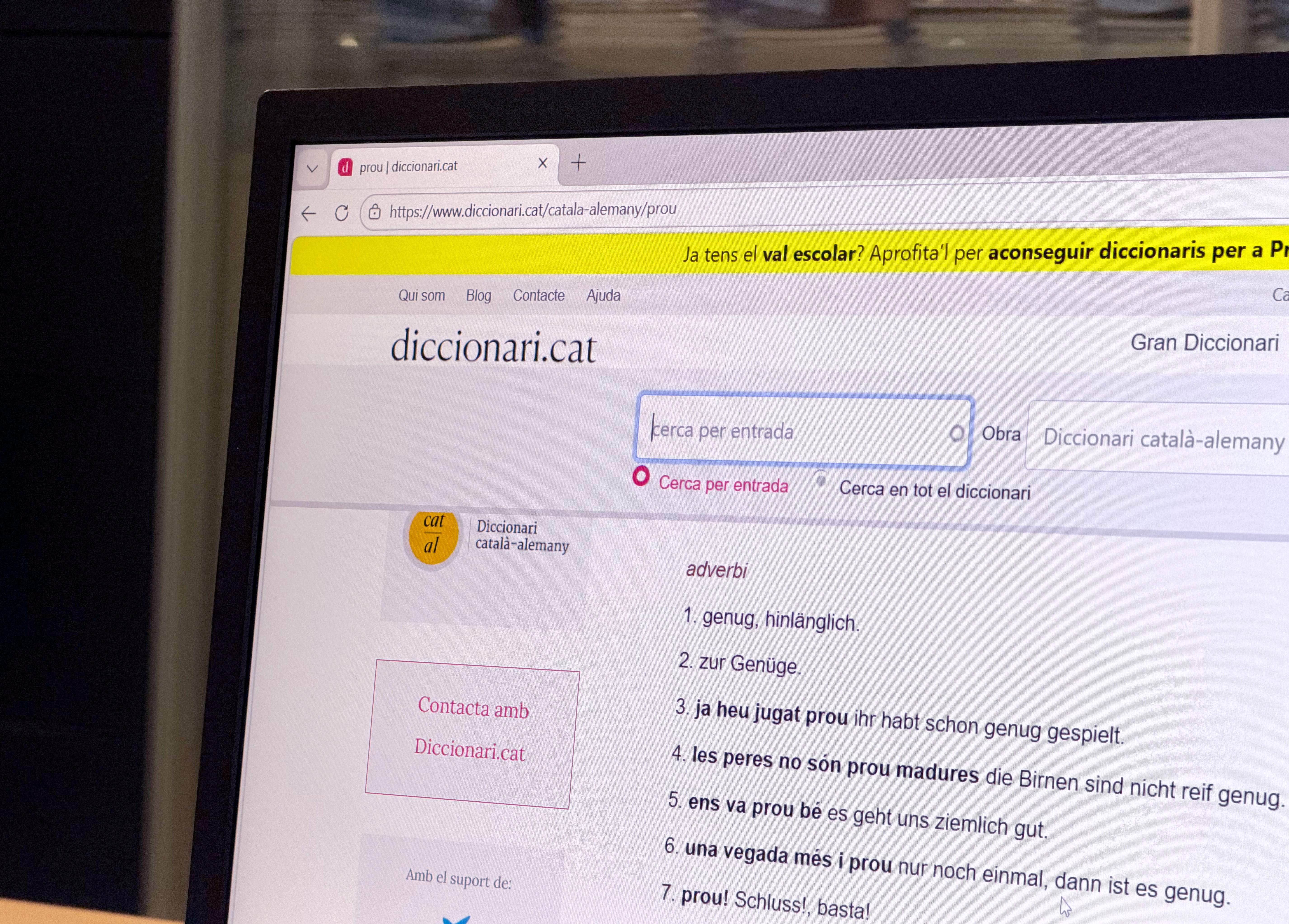 De 'Déu-n’hi-do' a 'badoc': estas son las diez palabras en catalán más buscadas en el diccionario