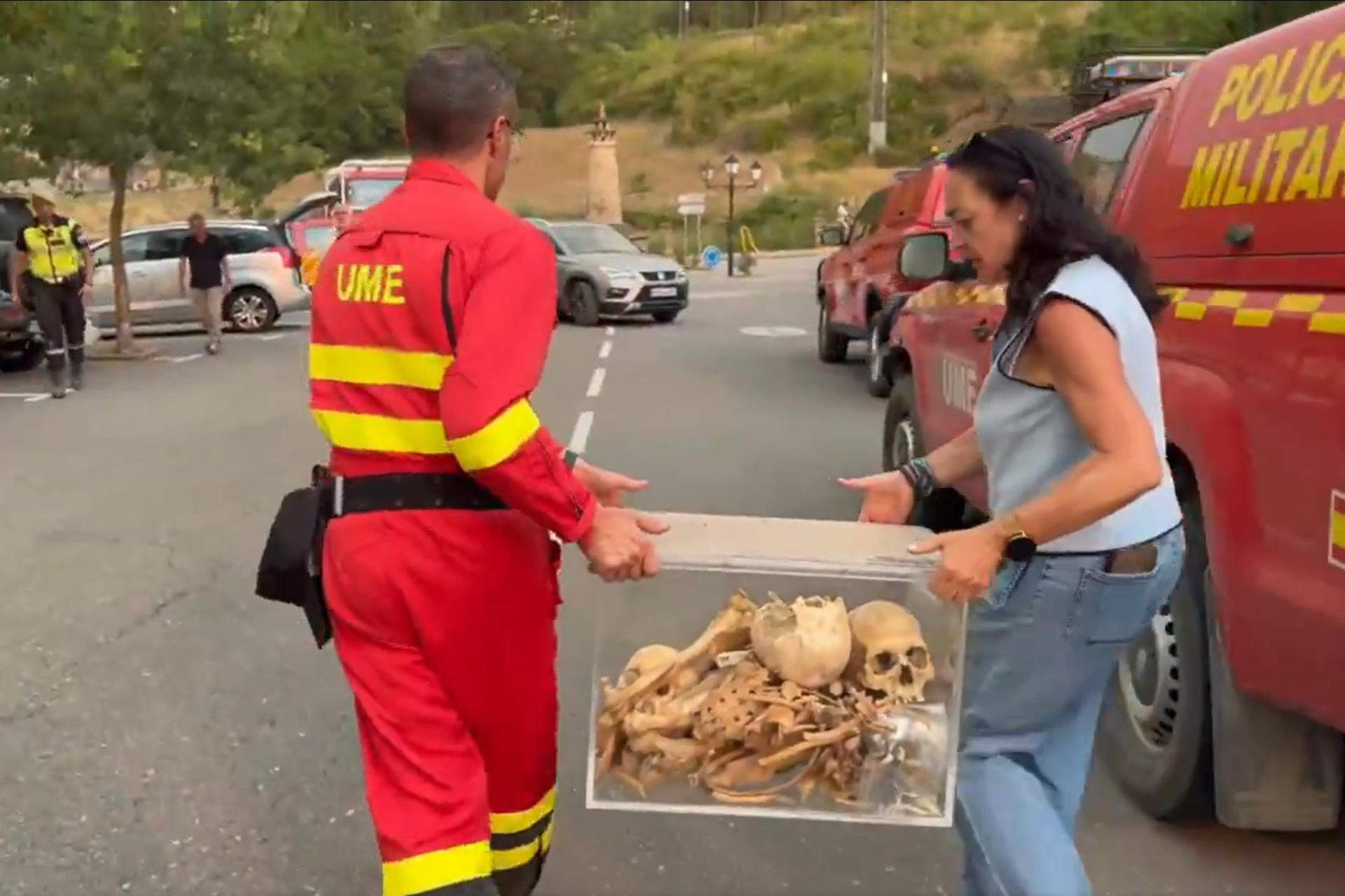 Rescaten in extremis les restes dels reis de l'Aragó d'un monestir amenaçat pel foc a Osca