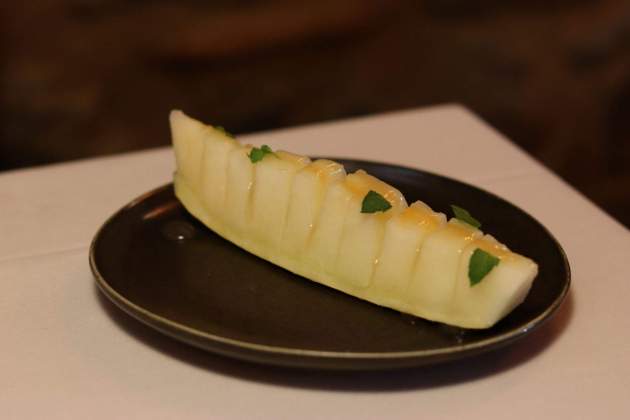 Melón con gelatina de moscatel y menta del restaurante Can Quel. / Foto: Jordi Àvila Melón con gelatina de moscatel y menta del restaurante Can Quel. / Foto: Jordi Àvila