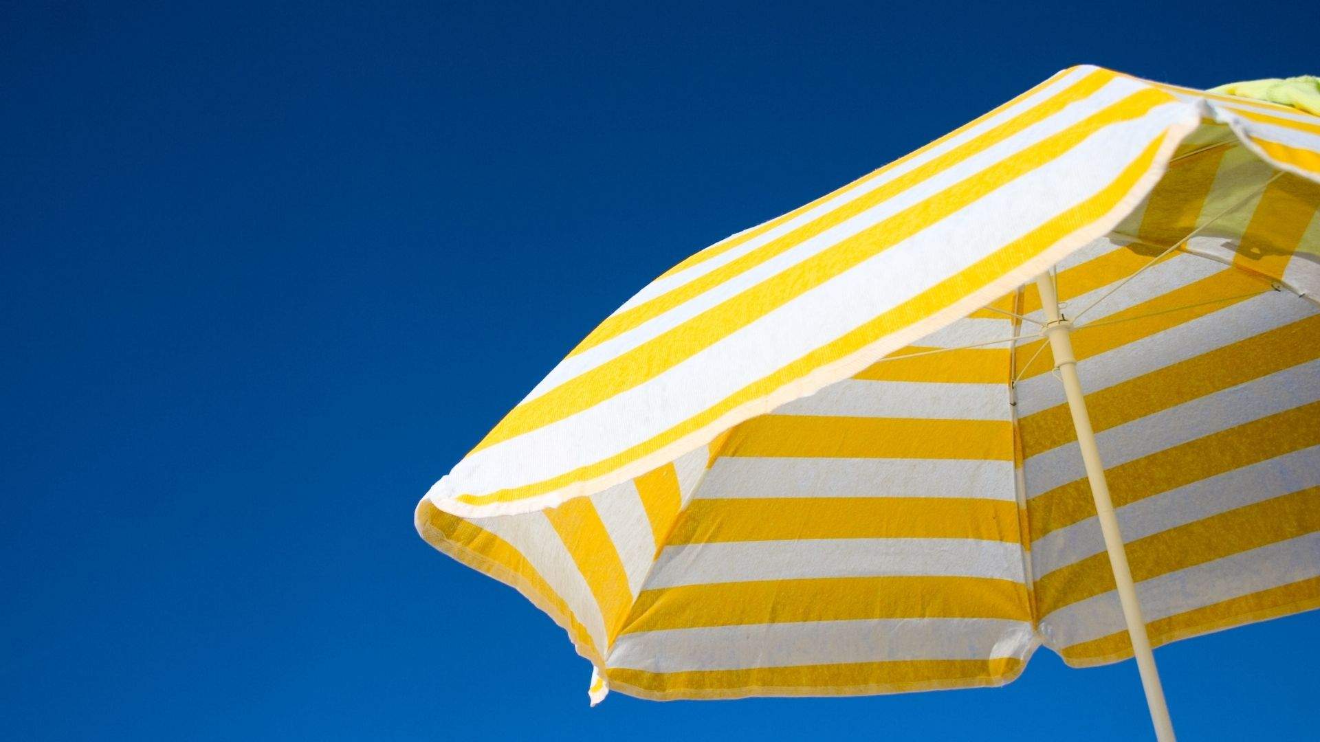 Adeu al para-sol de sempre: l’alternativa per protegir-te del sol que triomfa aquest 2026