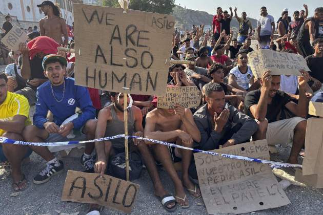 ceuta frontera marroc exèrcit migrants efe (3) ceuta frontera marroc exèrcit migrants efe (3)