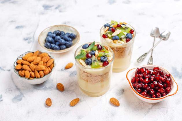 layered trifle dessert serving glasses