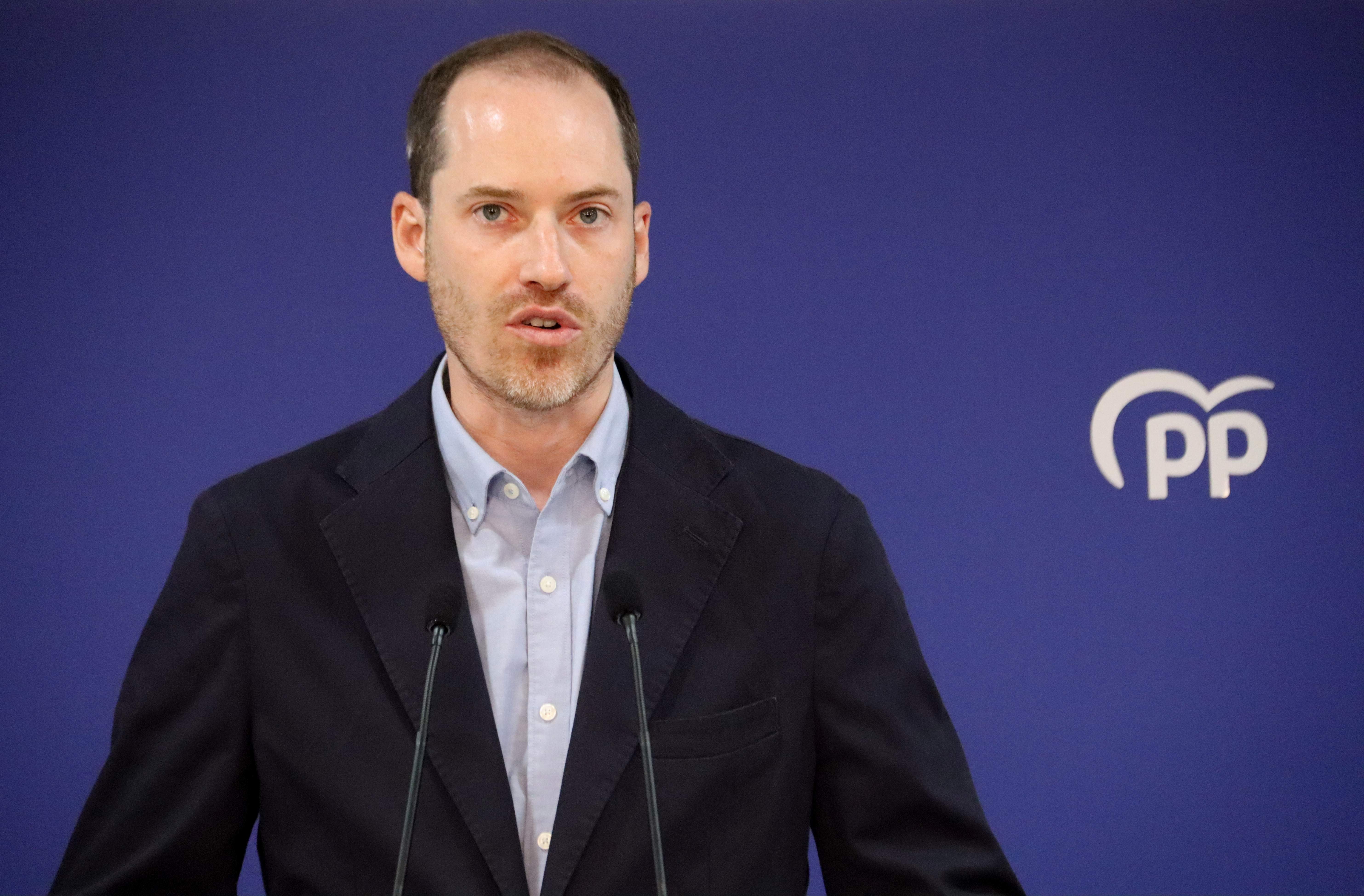 El PP català beneeix la postura de Junts sobre la immigració, però rebutja el traspàs de competències