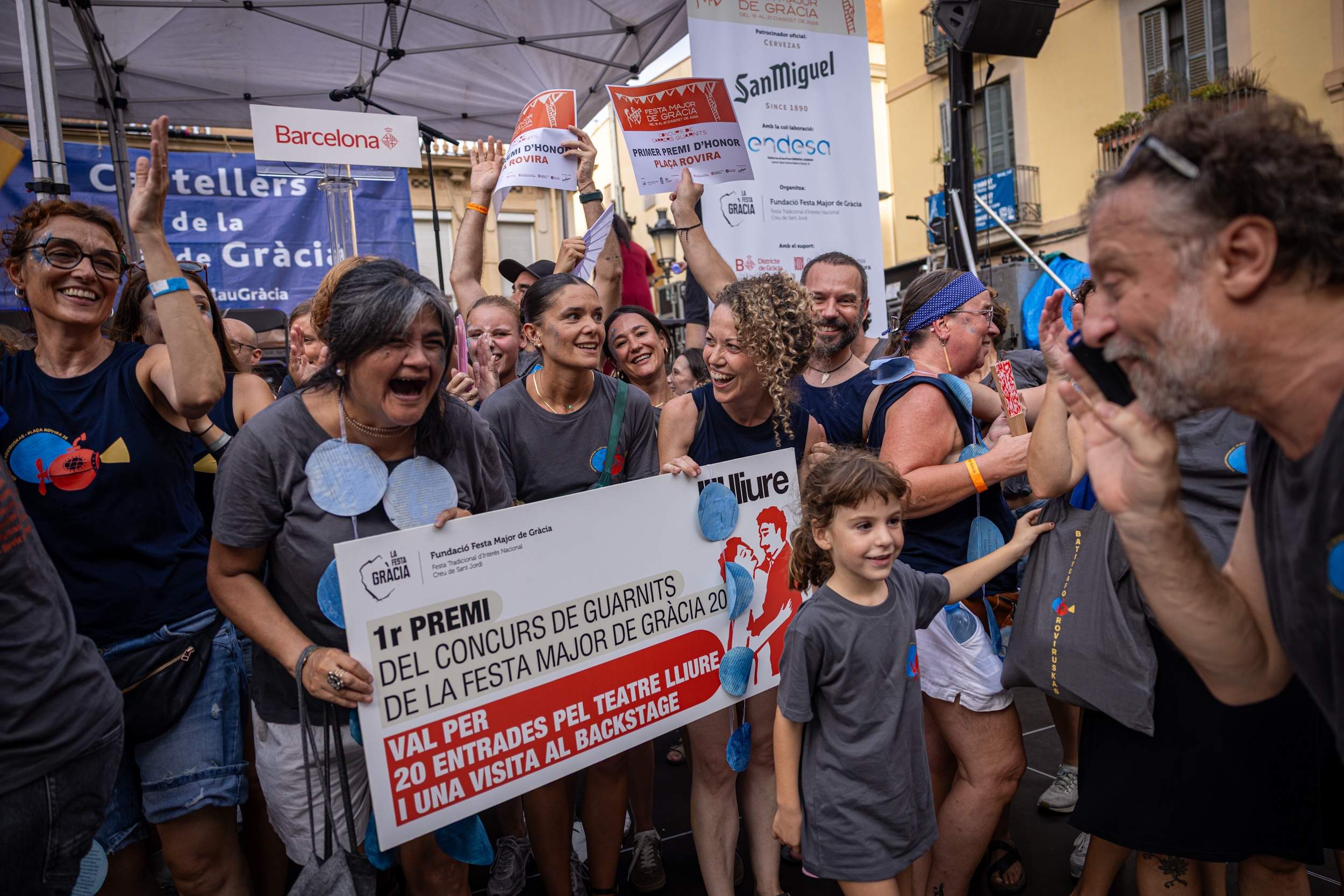 La plaza Rovira, ganadora del primer premio del concurso de adornos de la Festa Major de Gràcia 2026